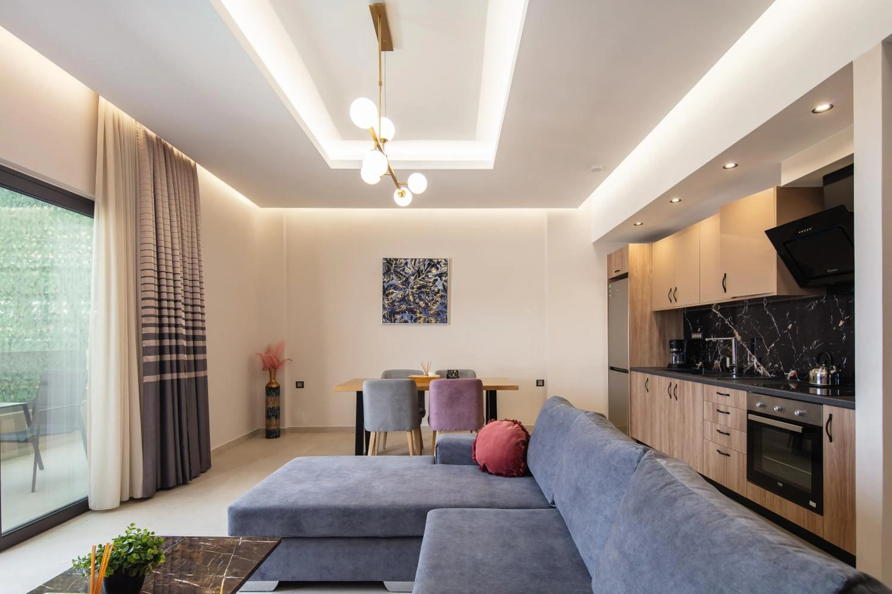 Kitchen or kitchenette in Sapphire Horizon Suites