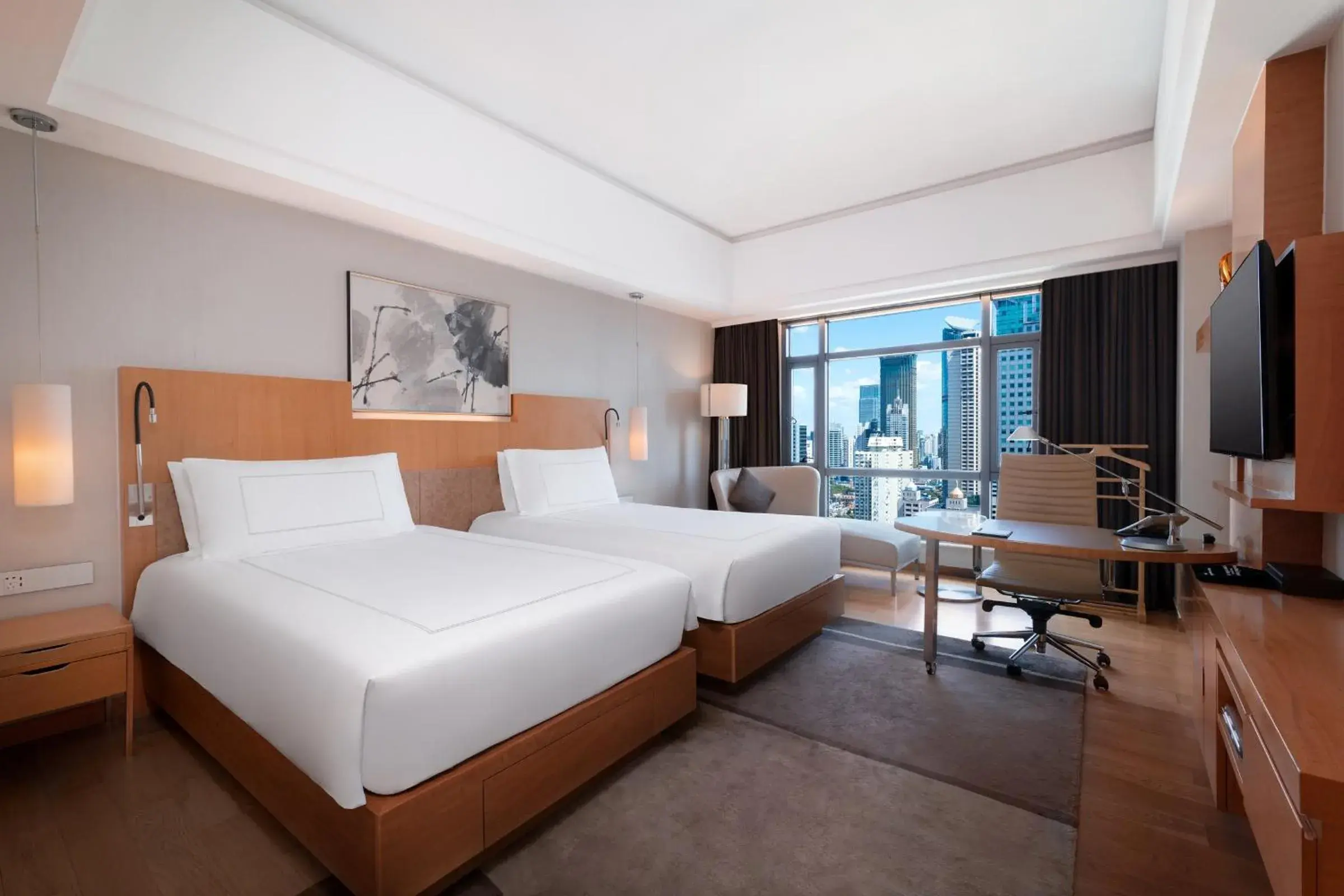 Seating area, Bed in Swissôtel Grand Shanghai Seating area, Bed in Swissôtel Grand Shanghai