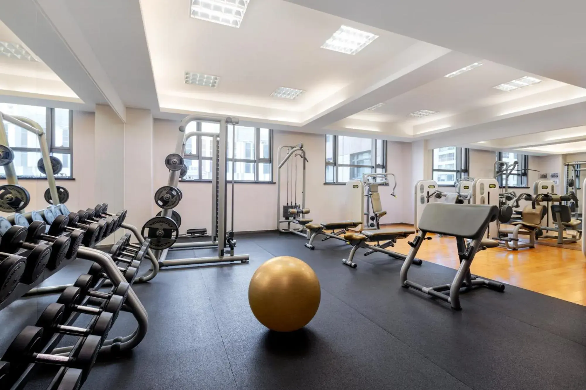Fitness centre/facilities in Swissôtel Grand Shanghai Fitness centre/facilities in Swissôtel Grand Shanghai