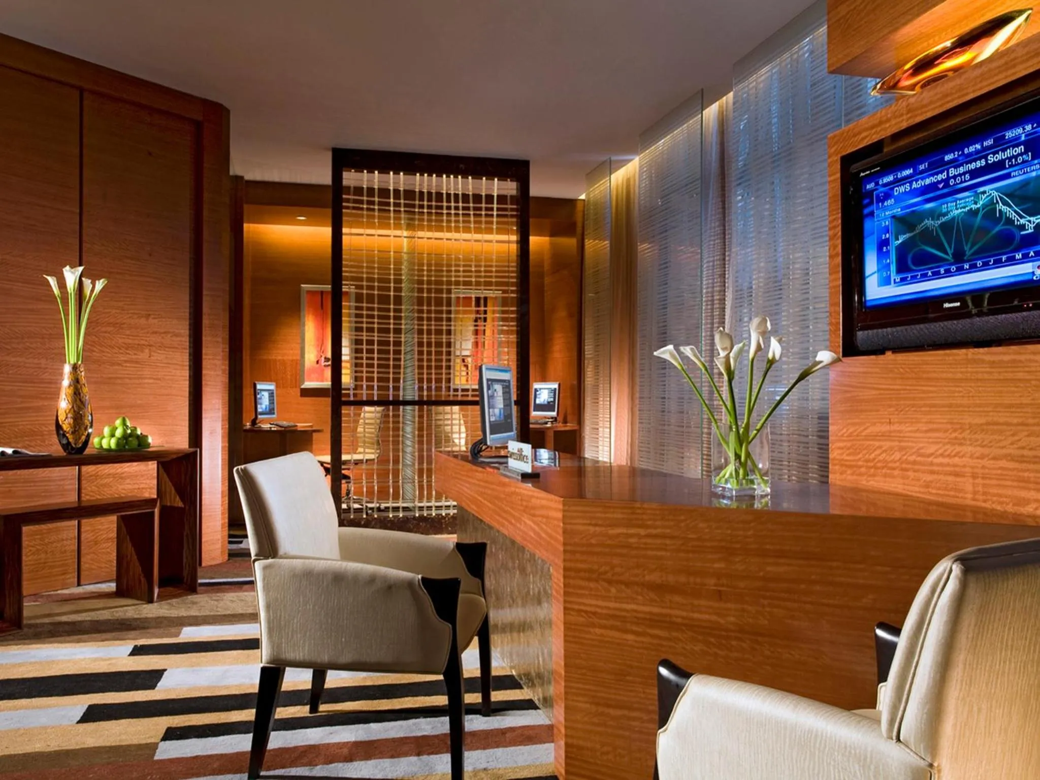 Other in Swissôtel Grand Shanghai - Stroll down West Nanjing Road and soak in downtown Shanghai vibrancy