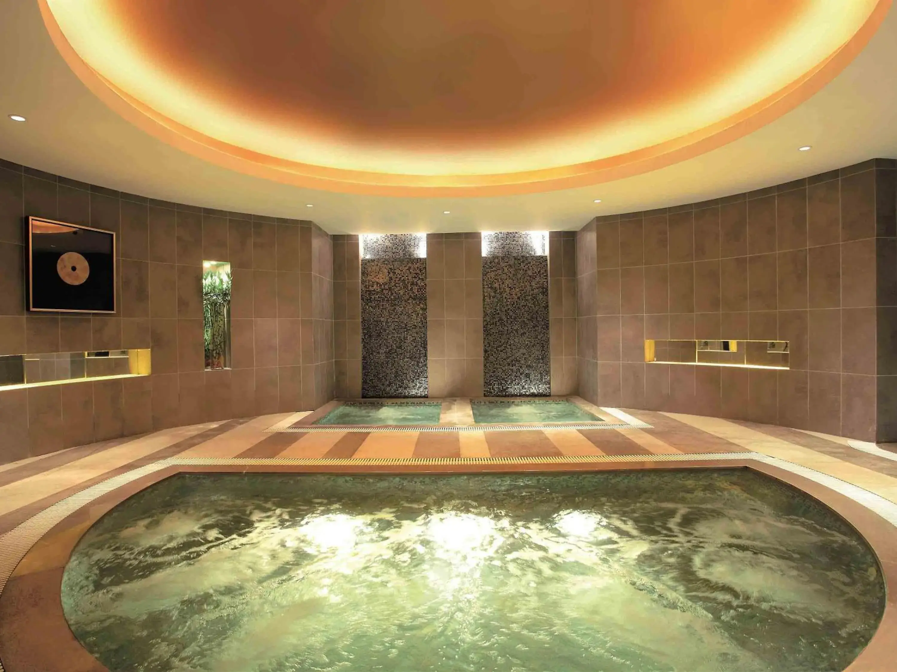 Spa and wellness centre/facilities in Swissôtel Grand Shanghai Spa and wellness centre/facilities in Swissôtel Grand Shanghai