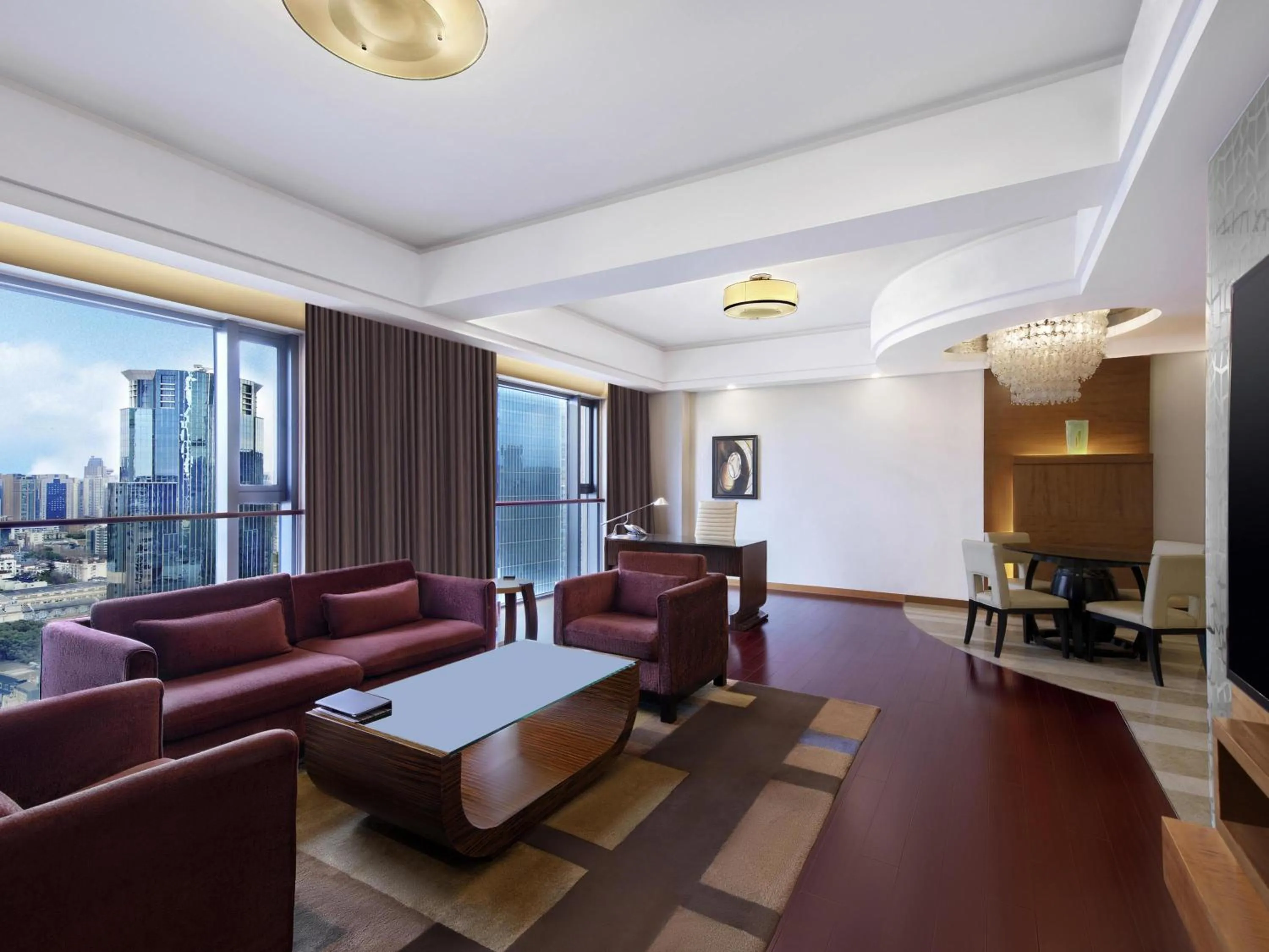 Bedroom in Swissôtel Grand Shanghai - Stroll down West Nanjing Road and soak in downtown Shanghai vibrancy