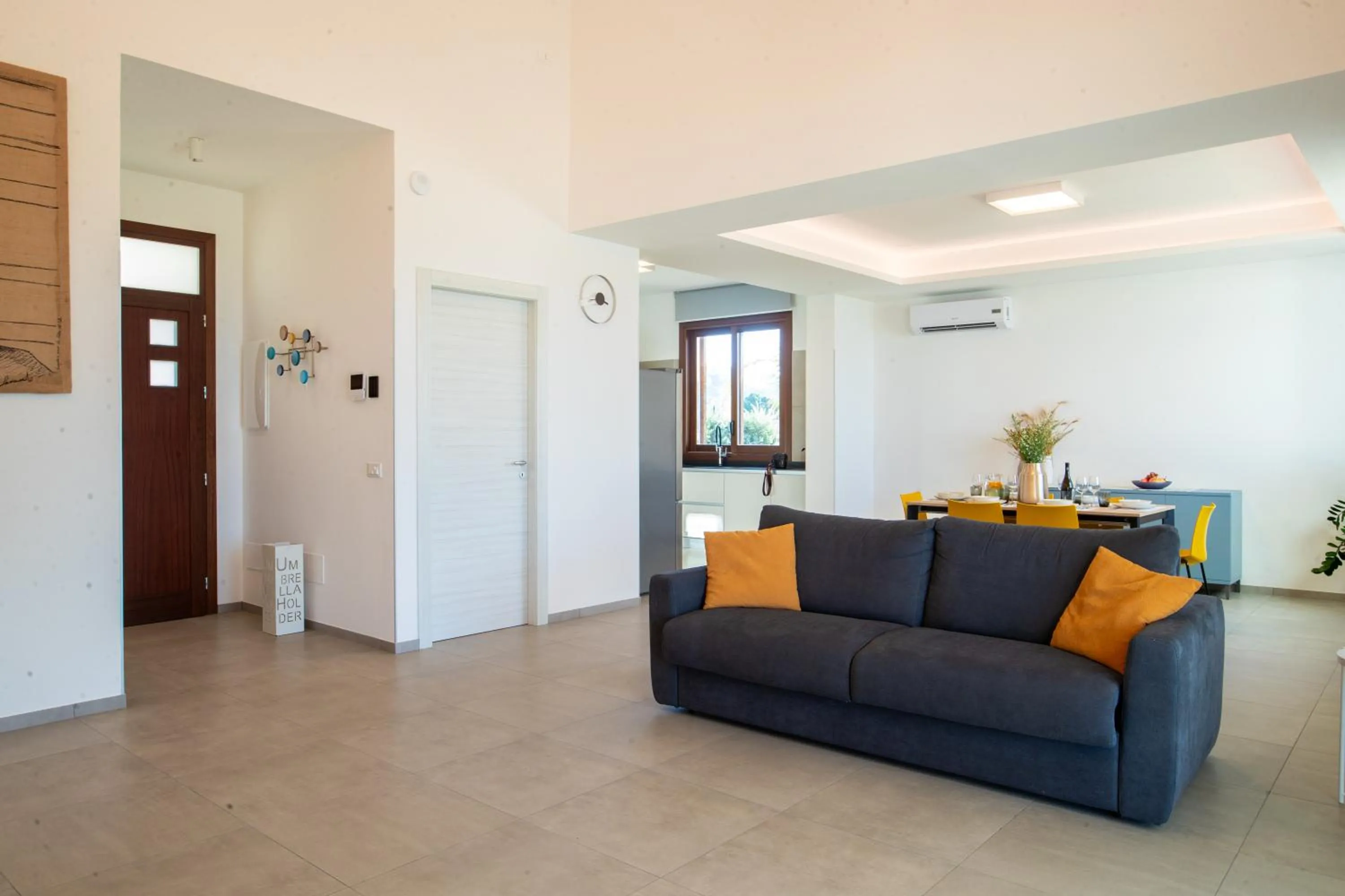 Communal lounge/ TV room in Villa Etesiae