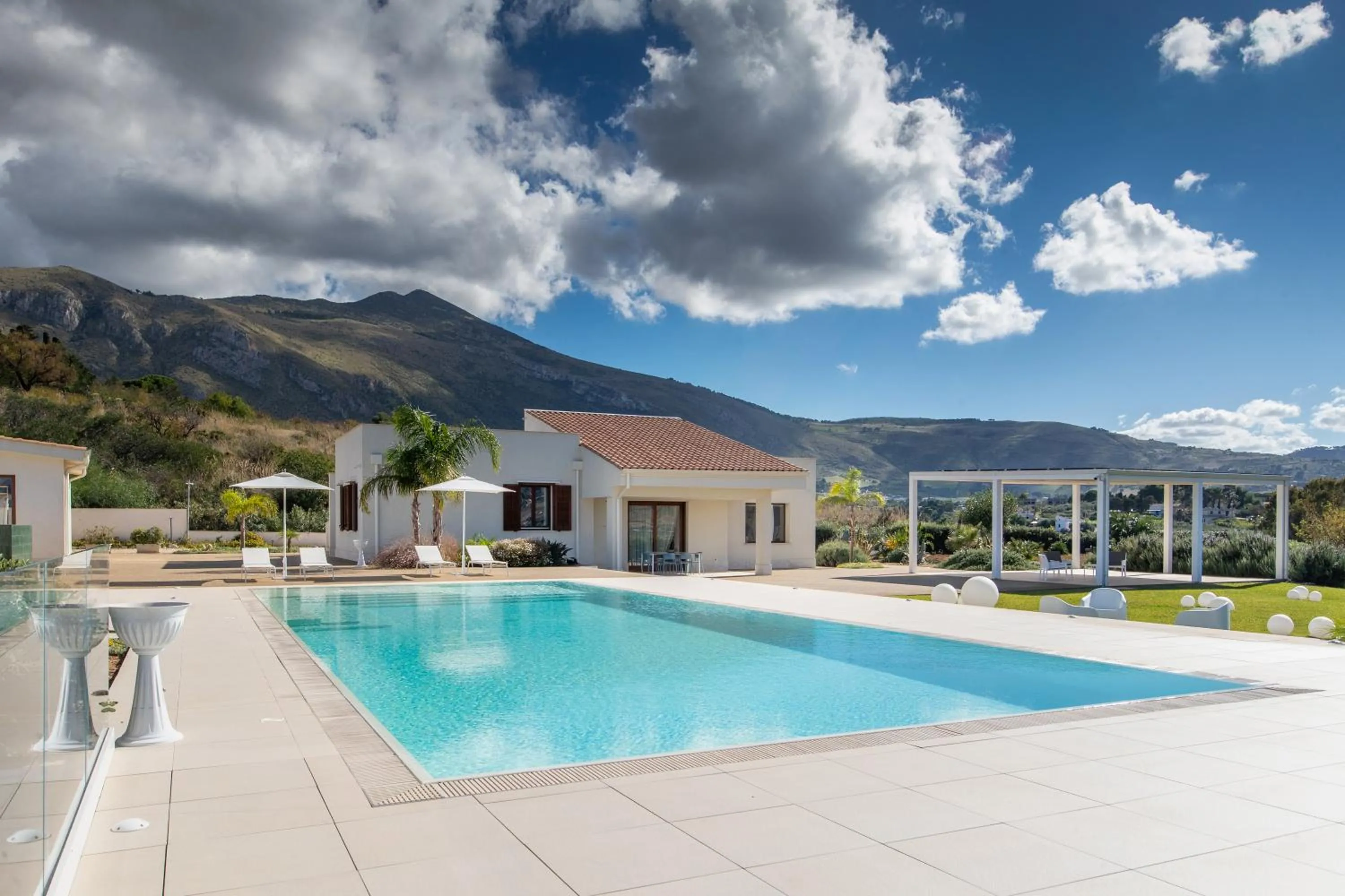 Property building in Villa Etesiae