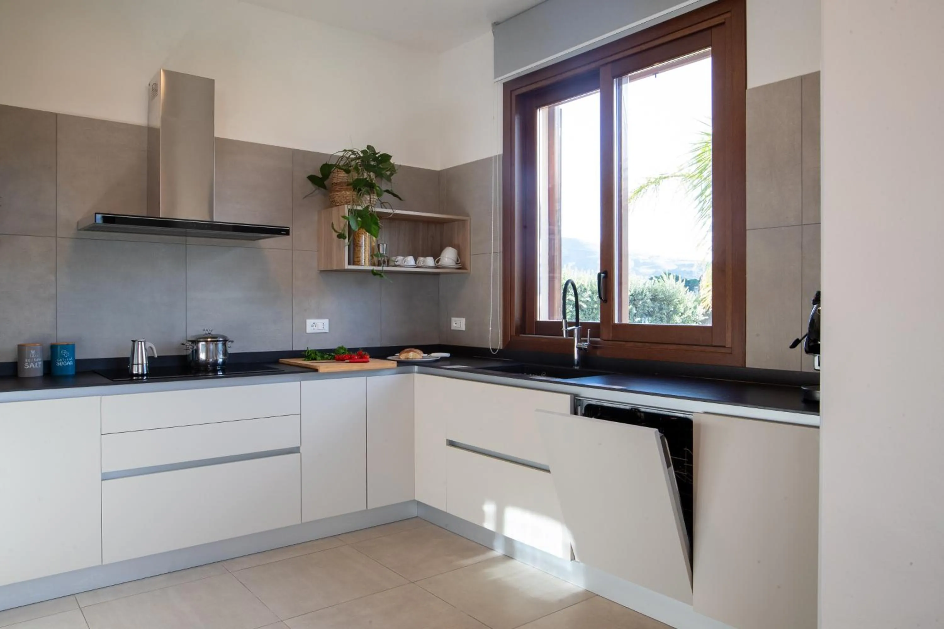 Kitchen or kitchenette in Villa Etesiae