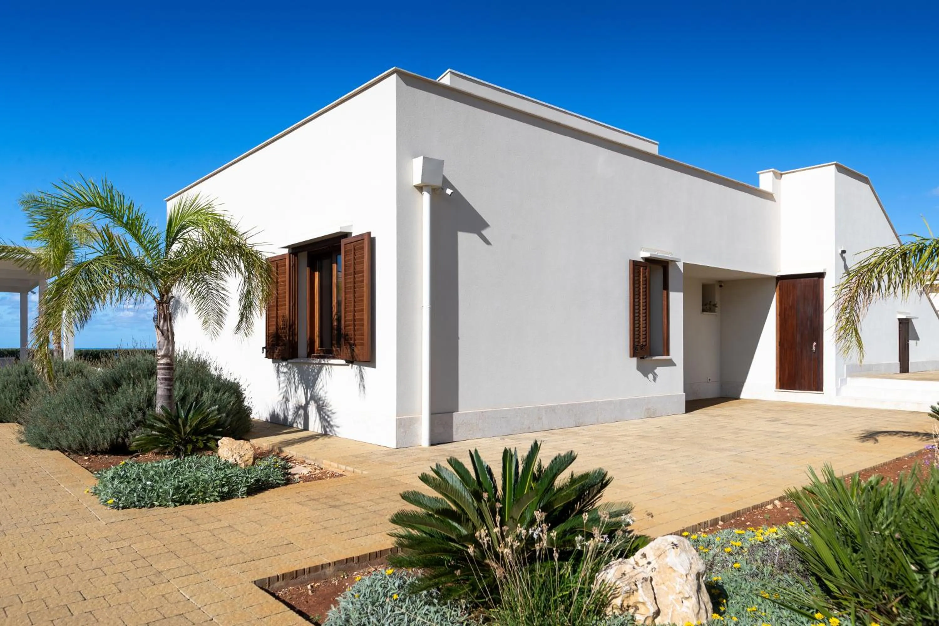 Property building in Villa Etesiae
