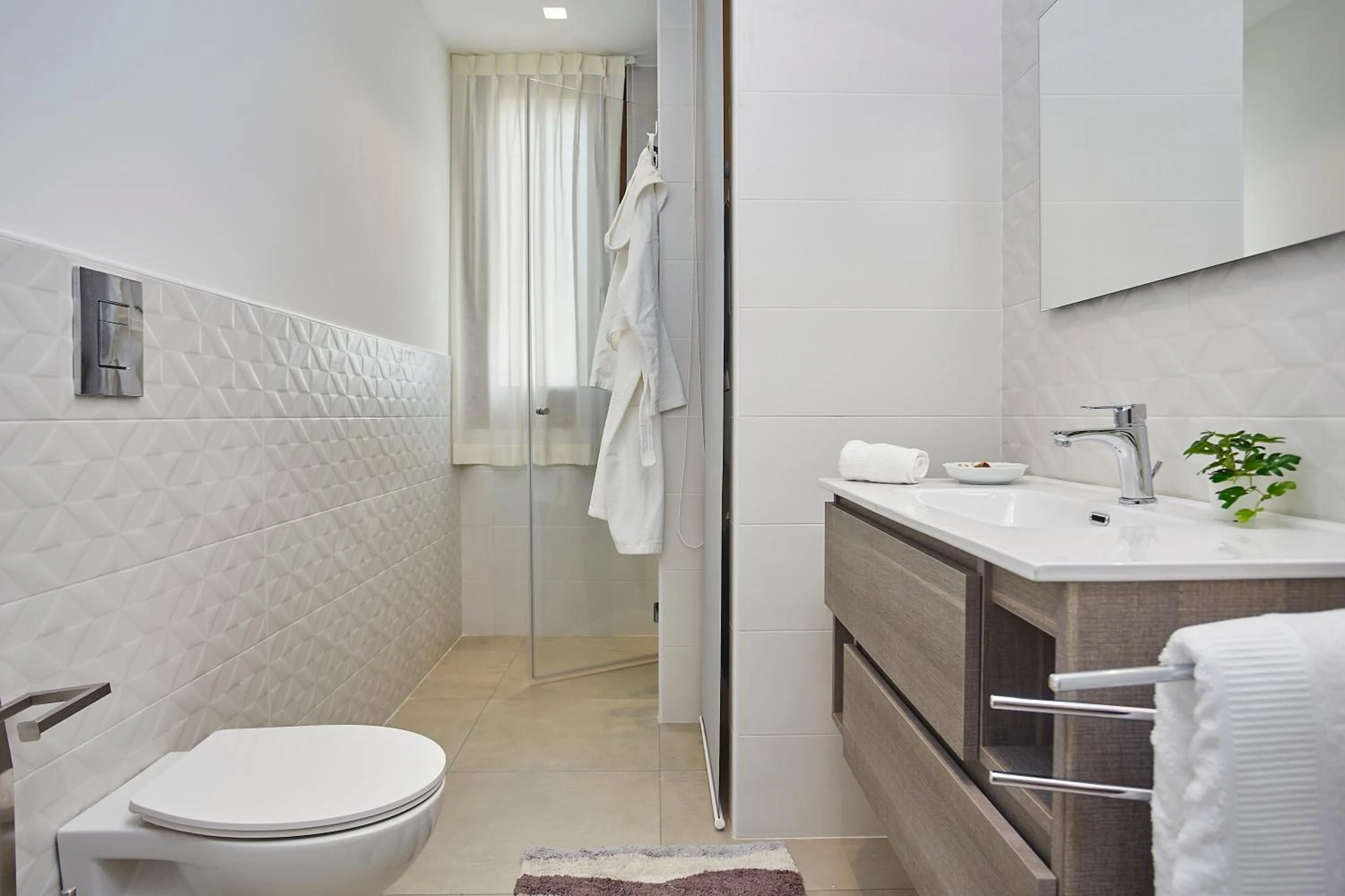 Shower in Villa Etesiae