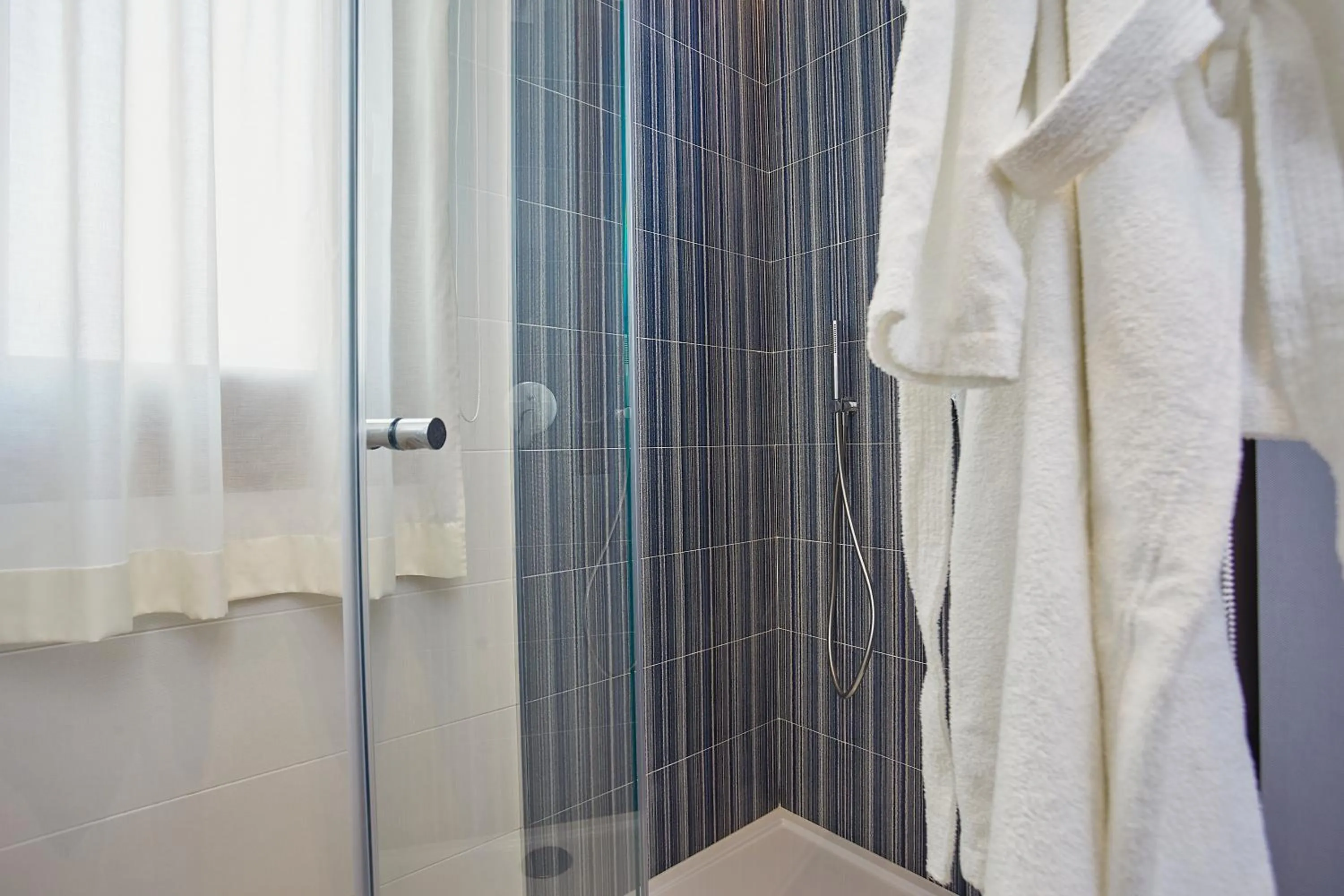 Shower in Villa Etesiae