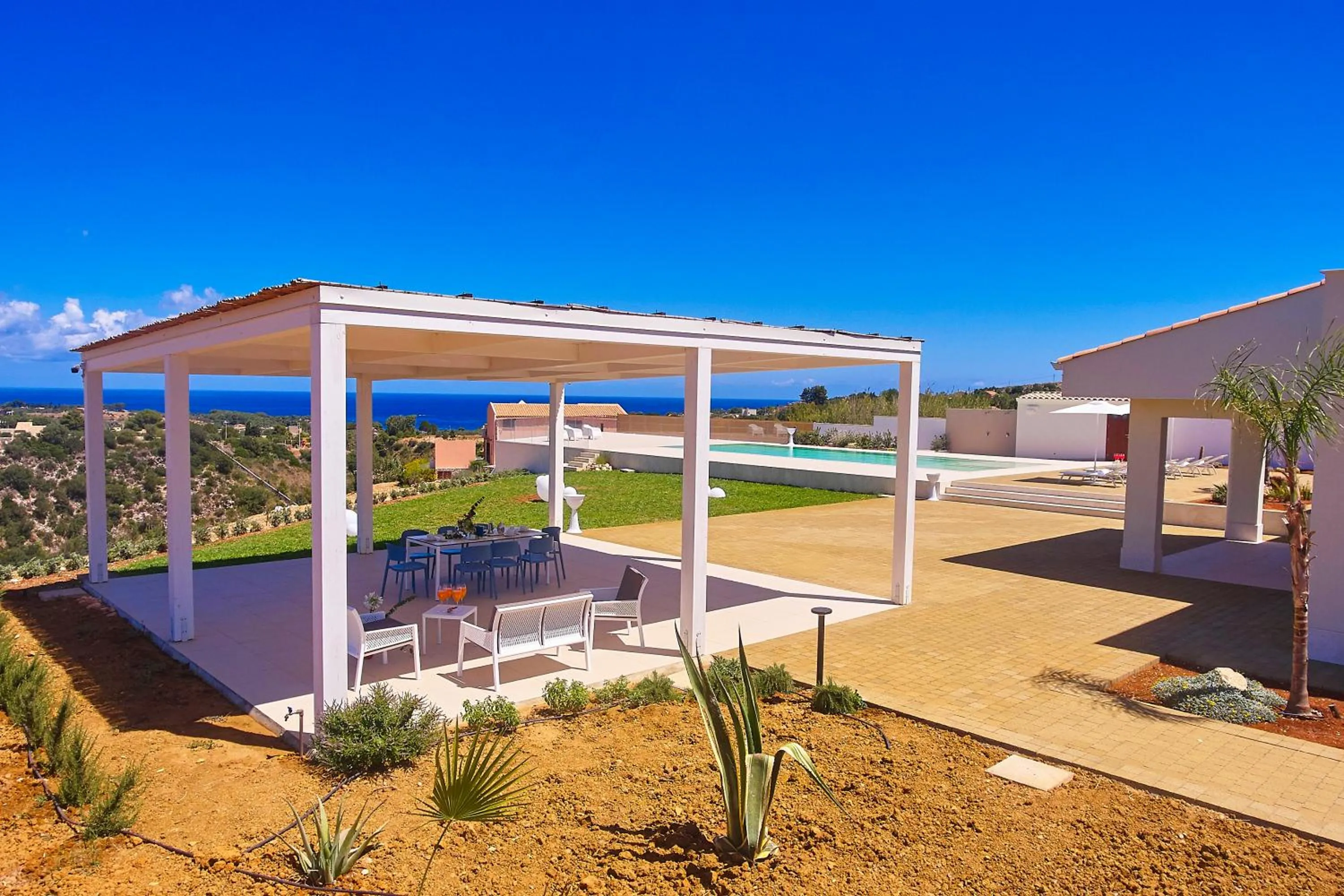 Property building in Villa Etesiae