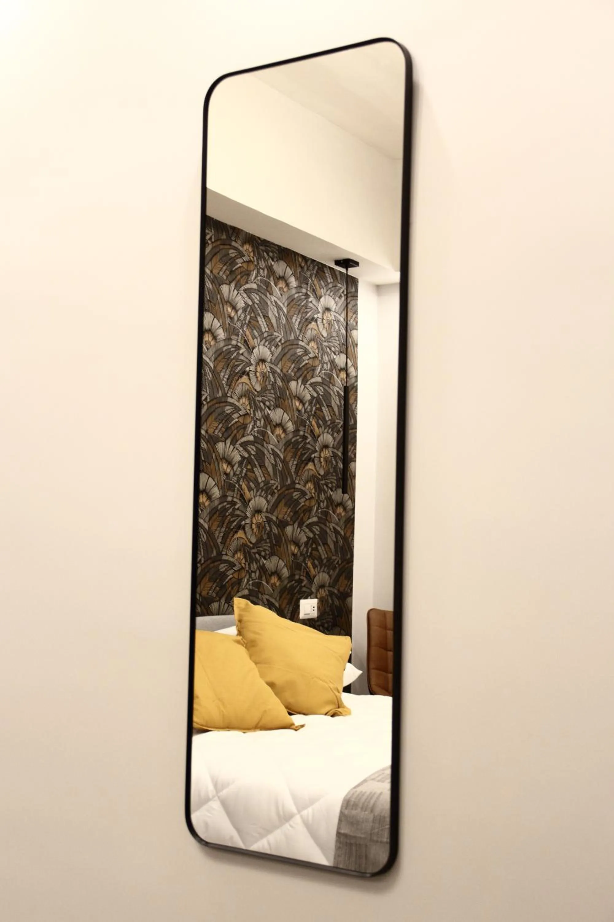 Bed in Vite 99 spanish steps room