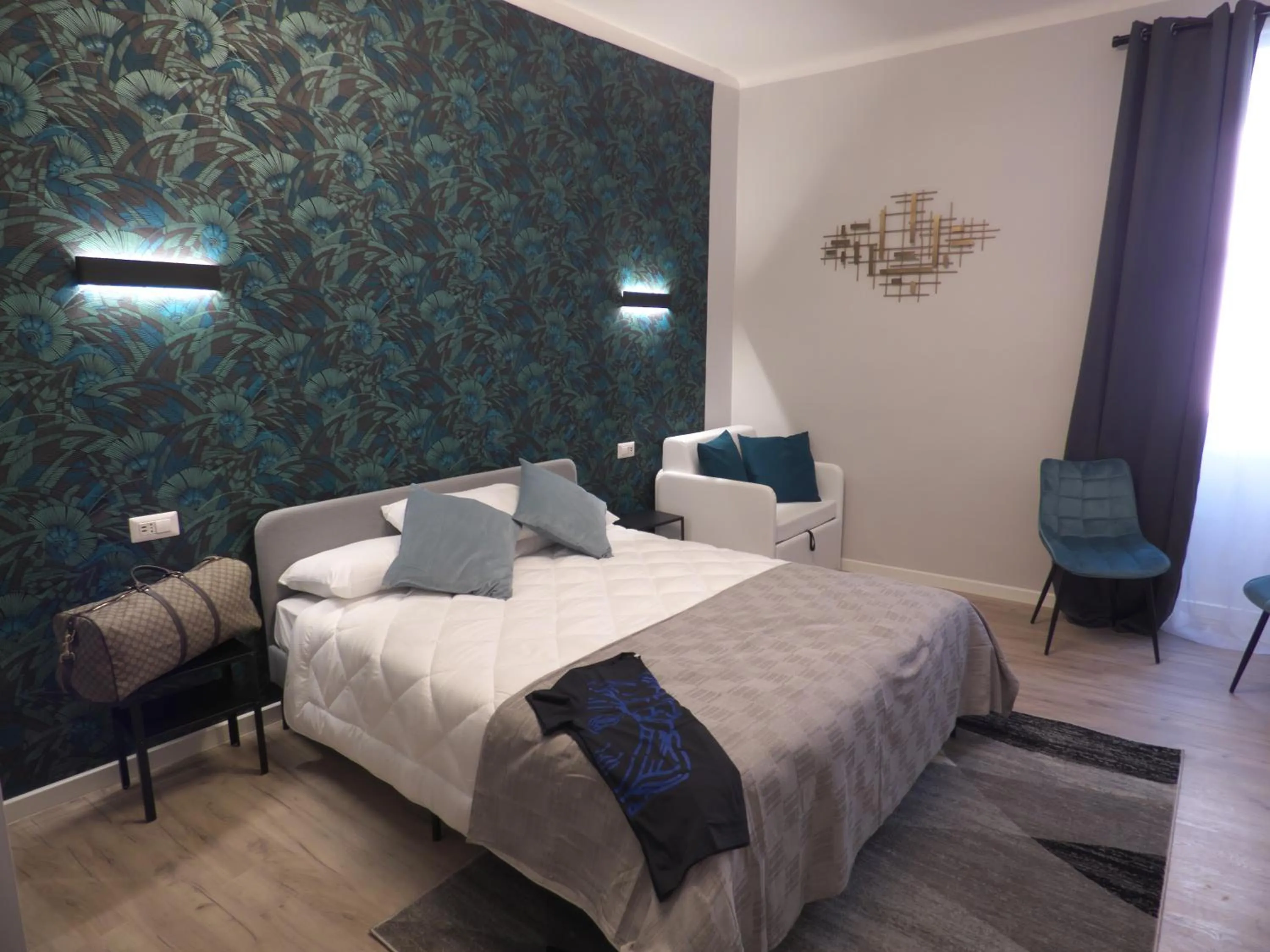 Bed in Vite 99 spanish steps room