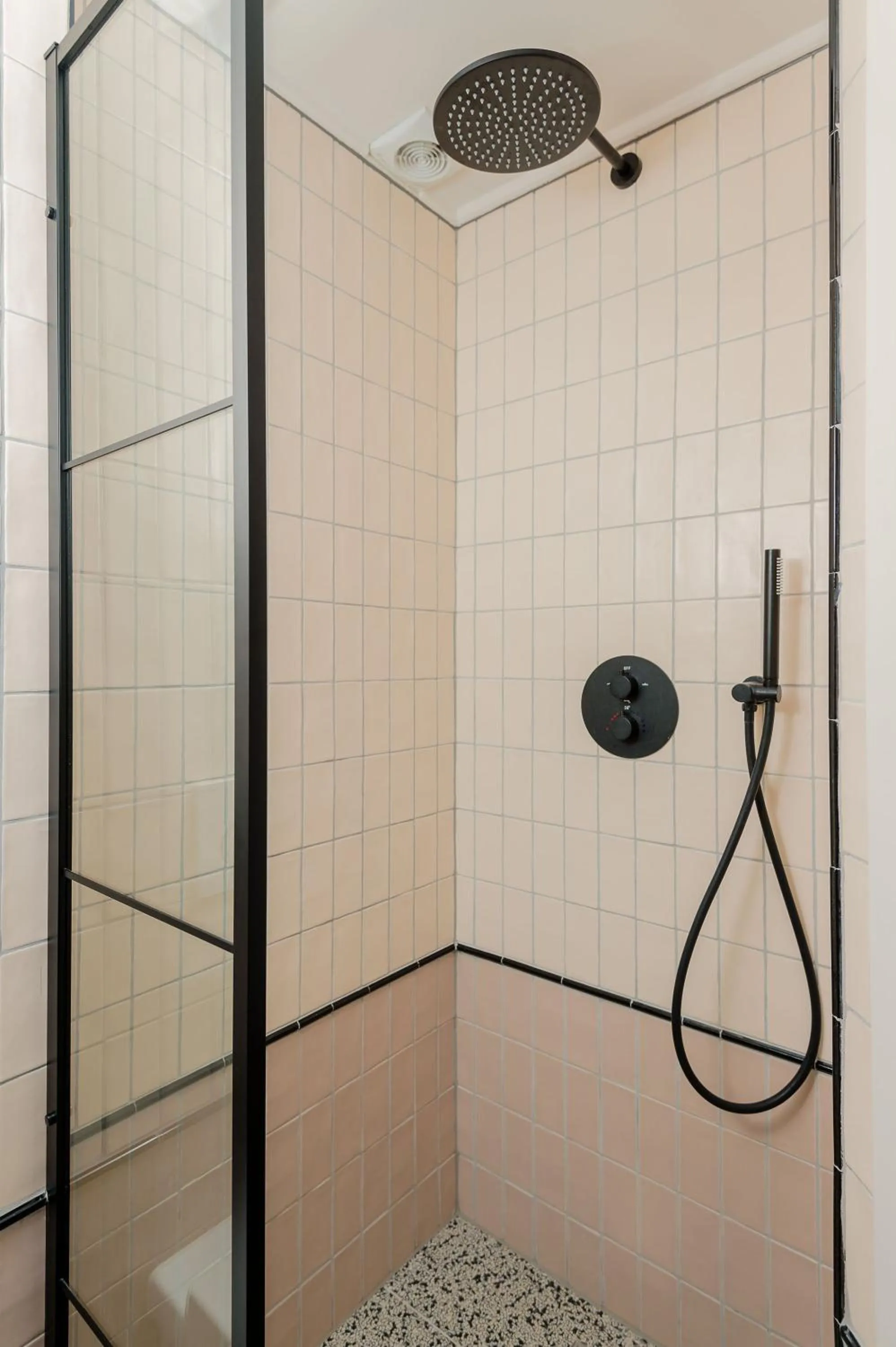 Bathroom in Mr.Lewis Rotterdam