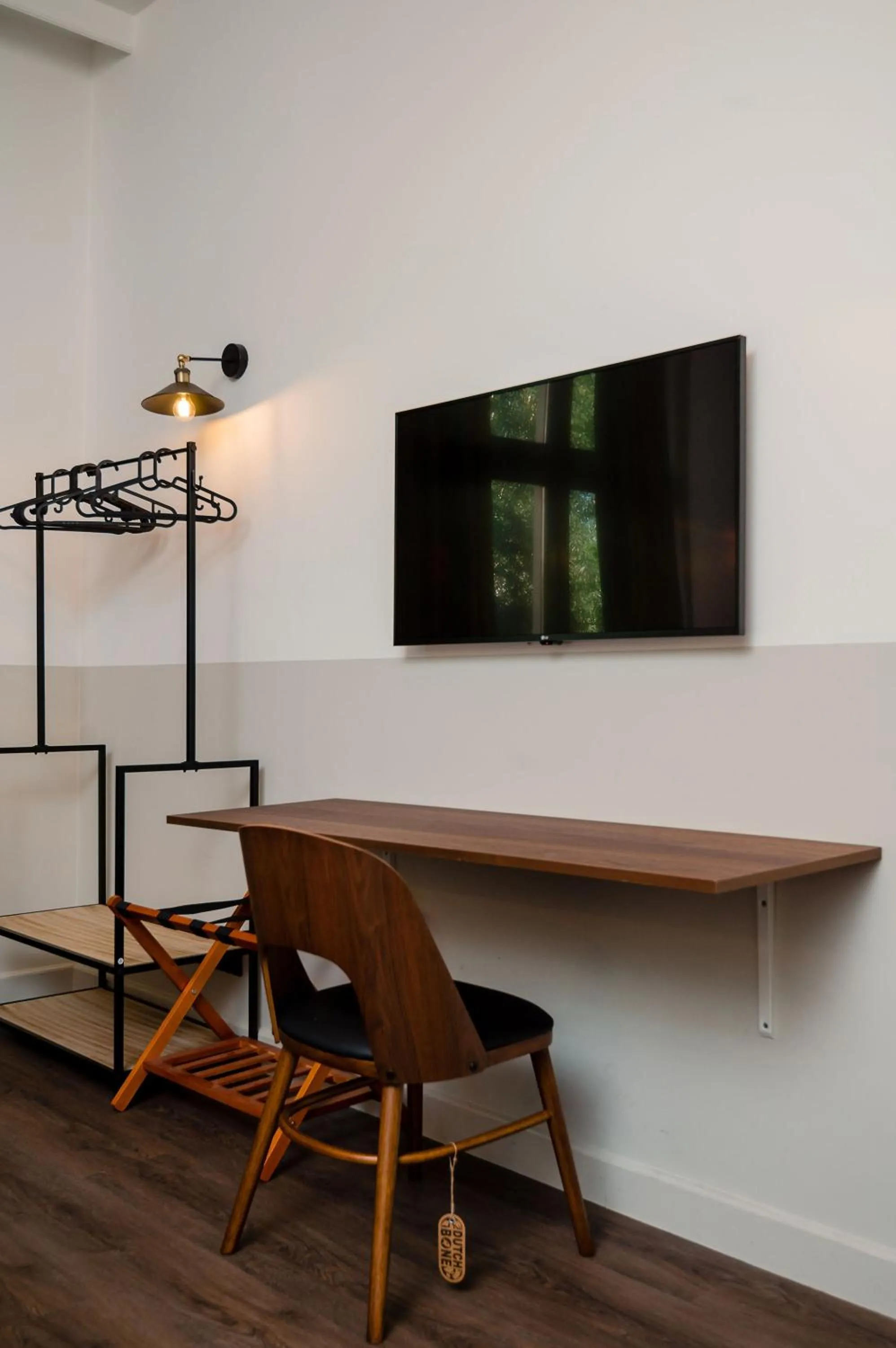 TV and multimedia in Mr.Lewis Rotterdam