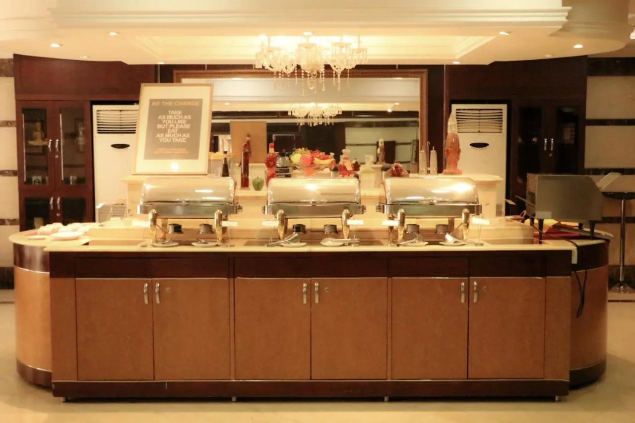 Food and drinks in Al Manar Hotel Apartments