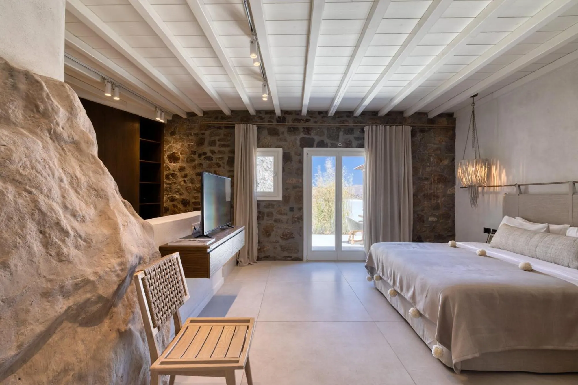 Bedroom, Bed in Mykonos Panormos Villas