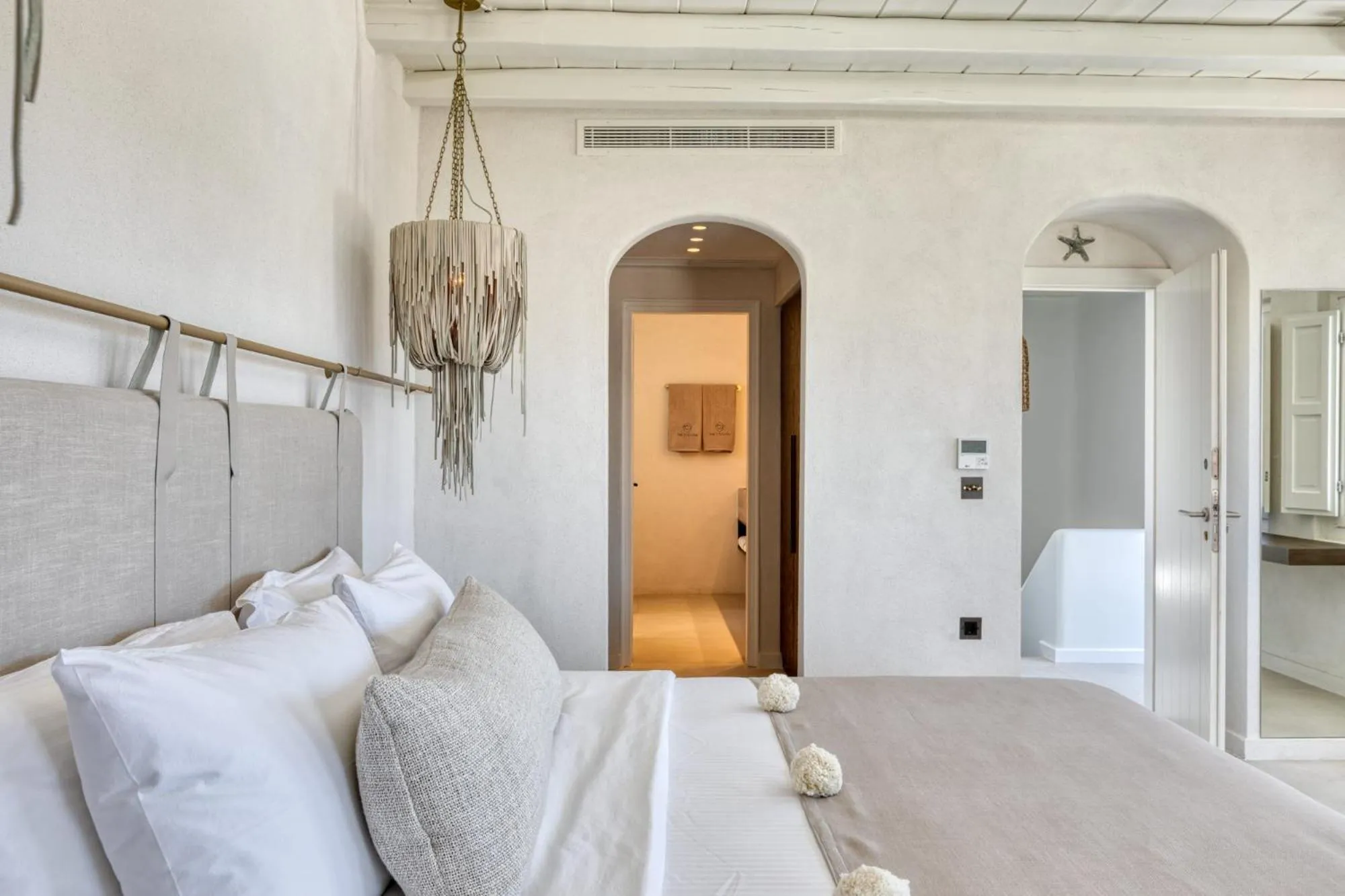 Bedroom, Bed in Mykonos Panormos Villas