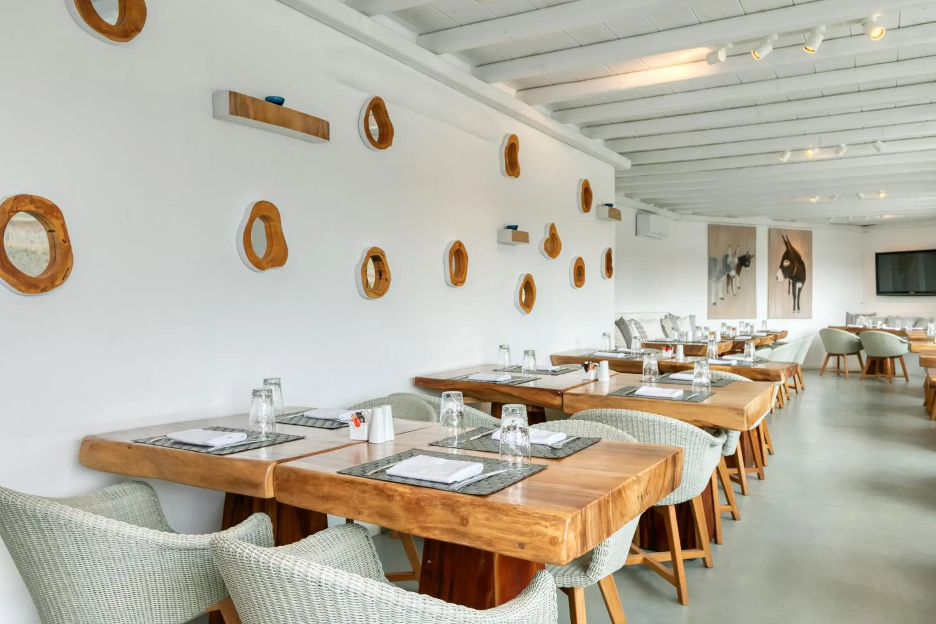 Restaurant/places to eat in Mykonos Panormos Villas Restaurant/places to eat in Mykonos Panormos Villas