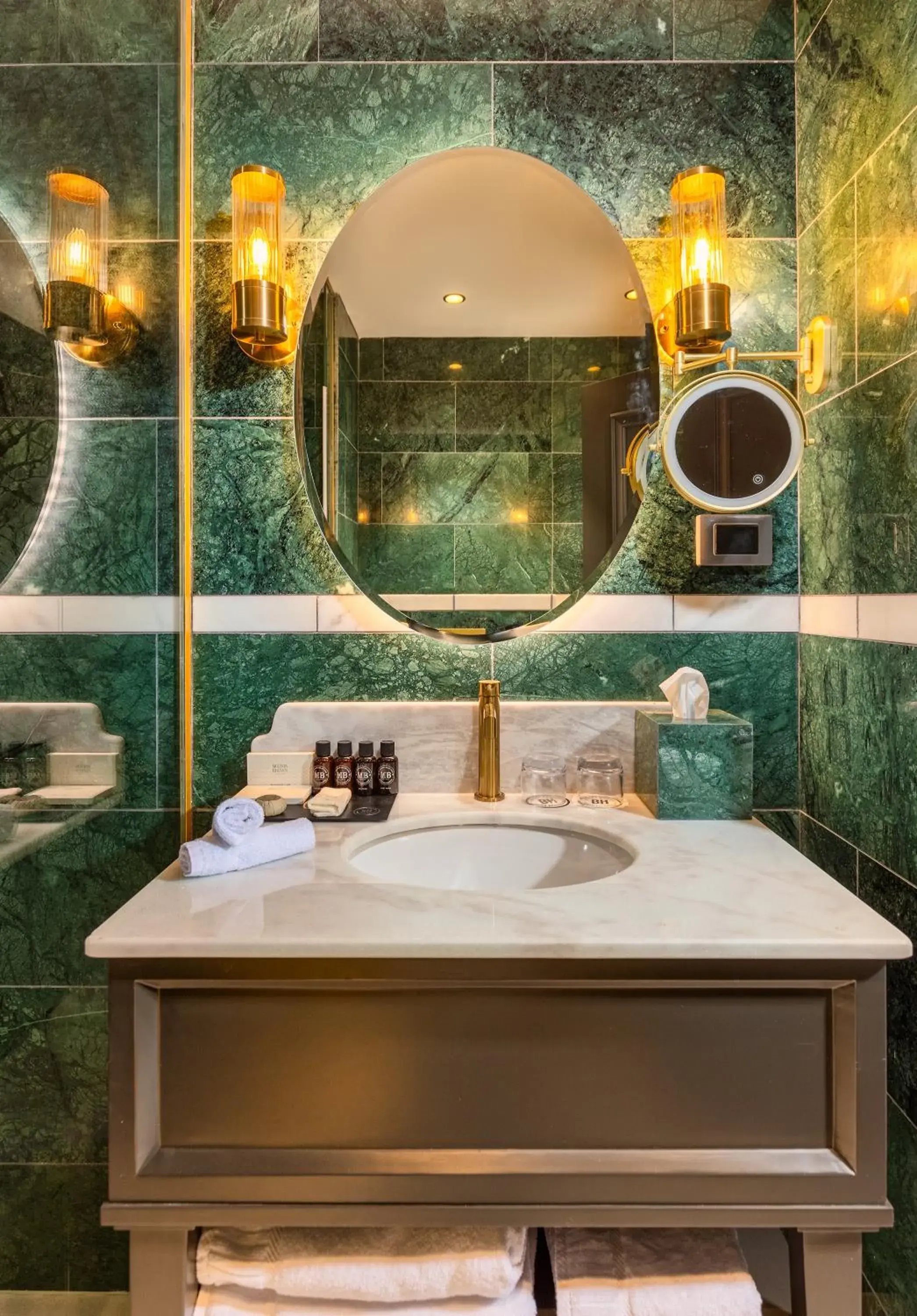 Bathroom in Debrah Brown, a member of Brown Hotels Bathroom in Debrah Brown, a member of Brown Hotels