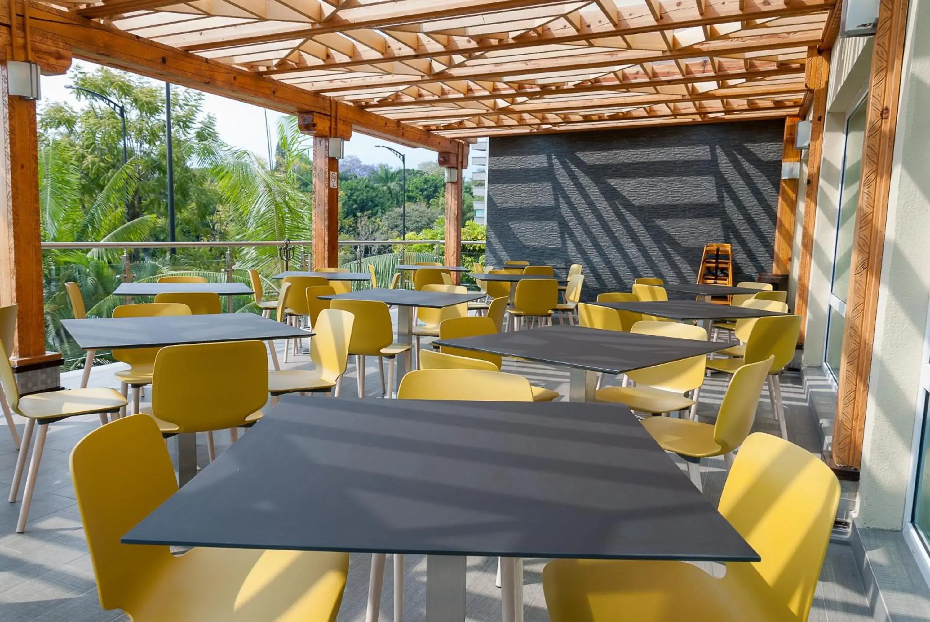 Restaurant/places to eat in Holiday Inn Express & Suites Cuernavaca by IHG Restaurant/places to eat in Holiday Inn Express & Suites Cuernavaca by IHG