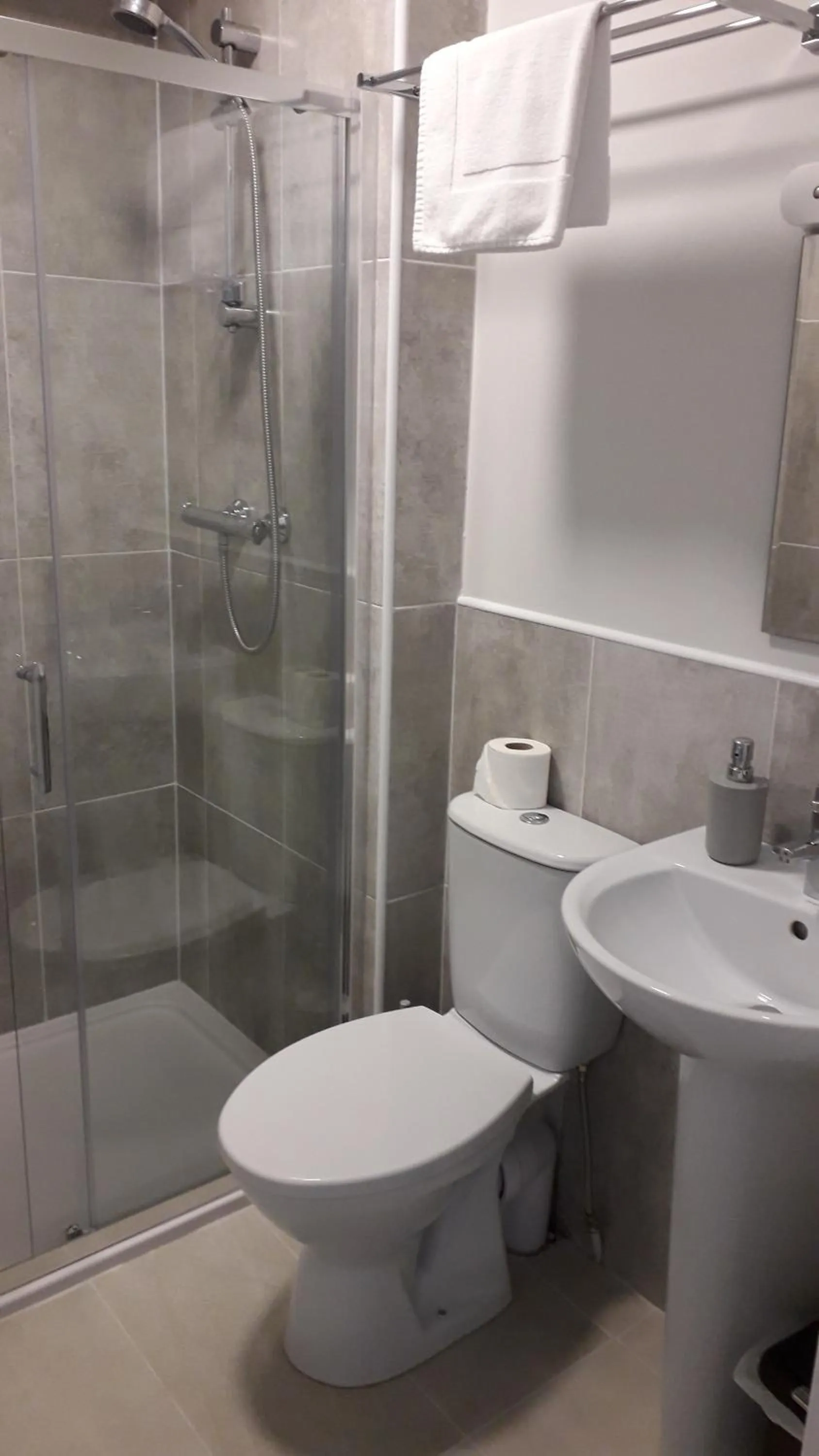 Shower in The Benwiskin Centre