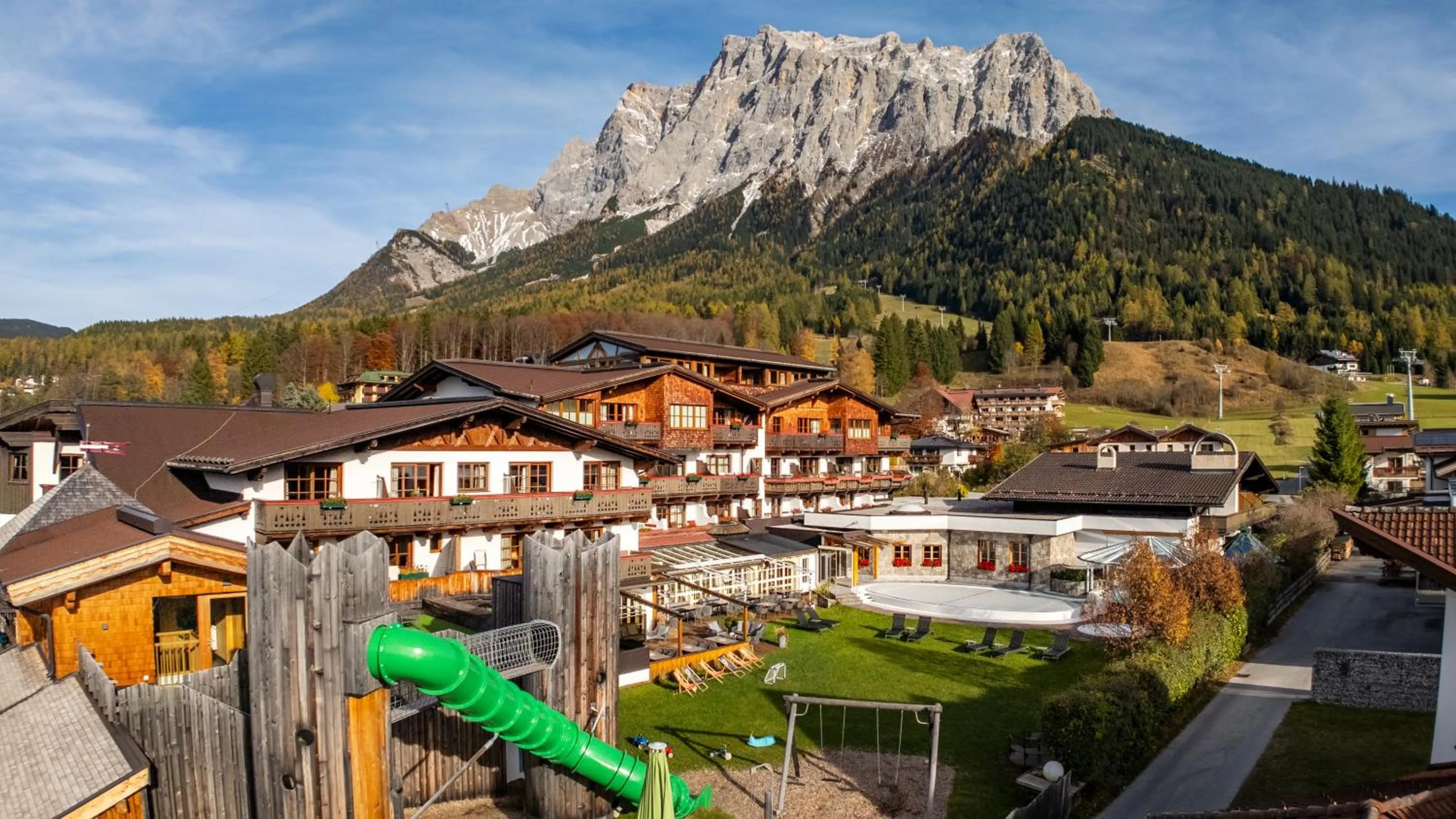 Property building in Hotel Tirolerhof - Familotel Zugspitze