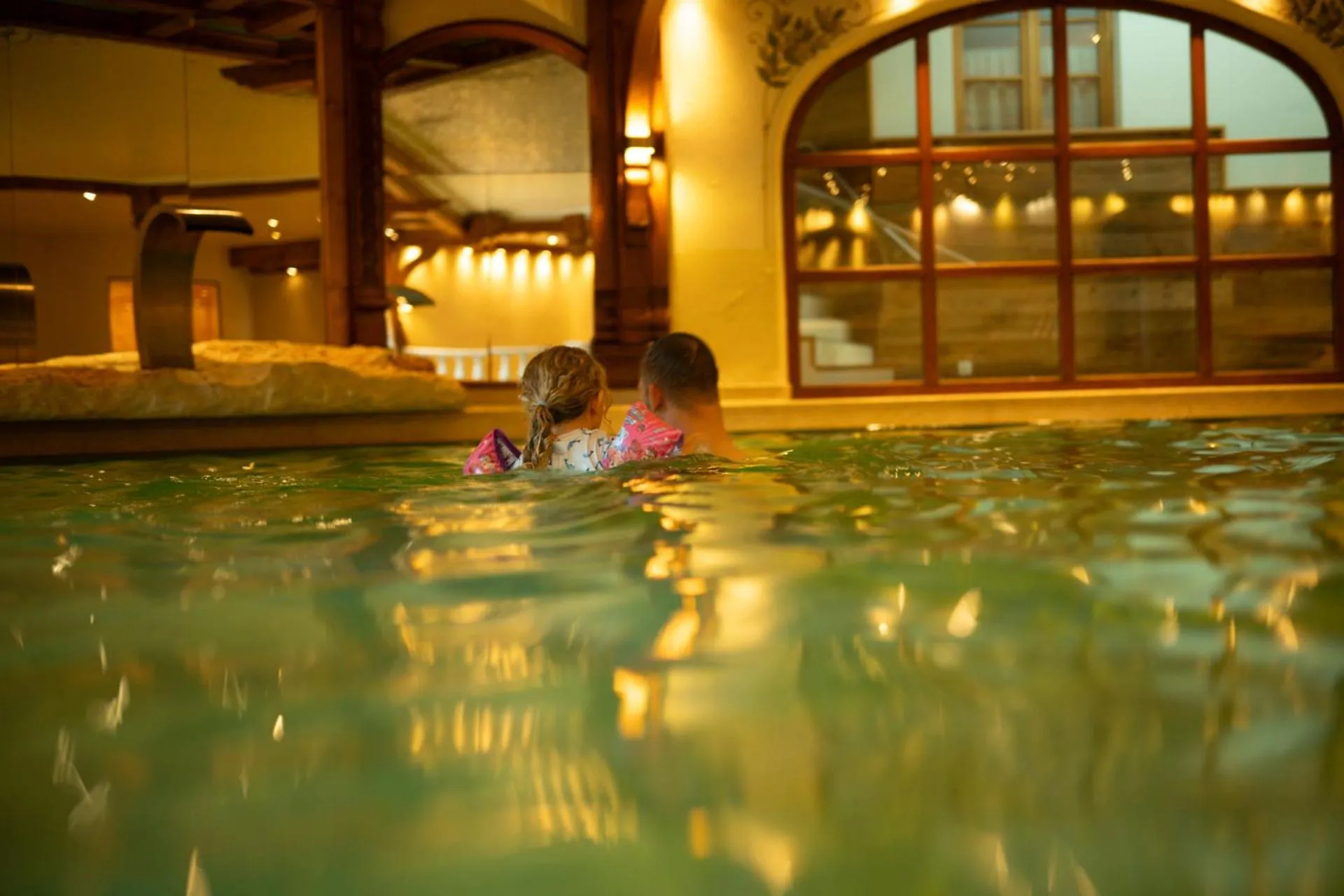 Swimming pool in Hotel Tirolerhof - Familotel Zugspitze
