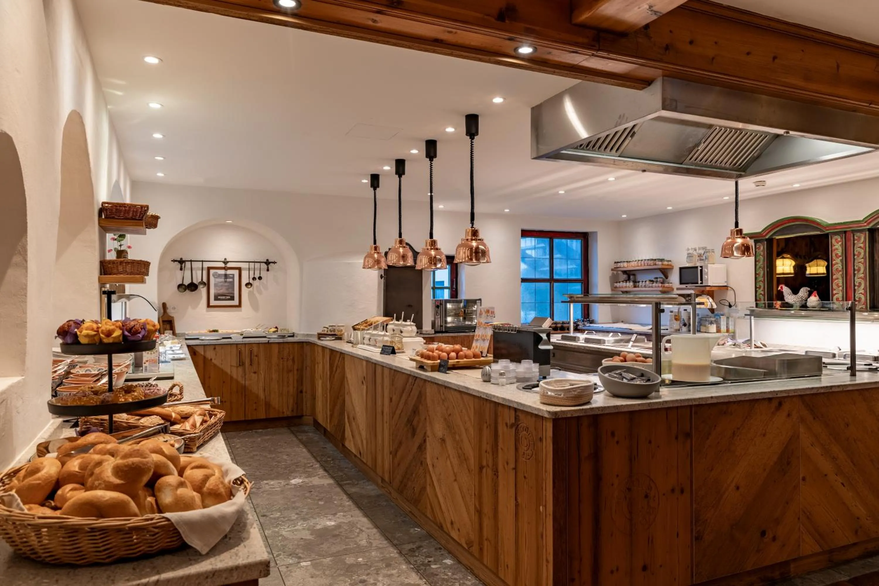 Buffet breakfast in Hotel Tirolerhof - Familotel Zugspitze