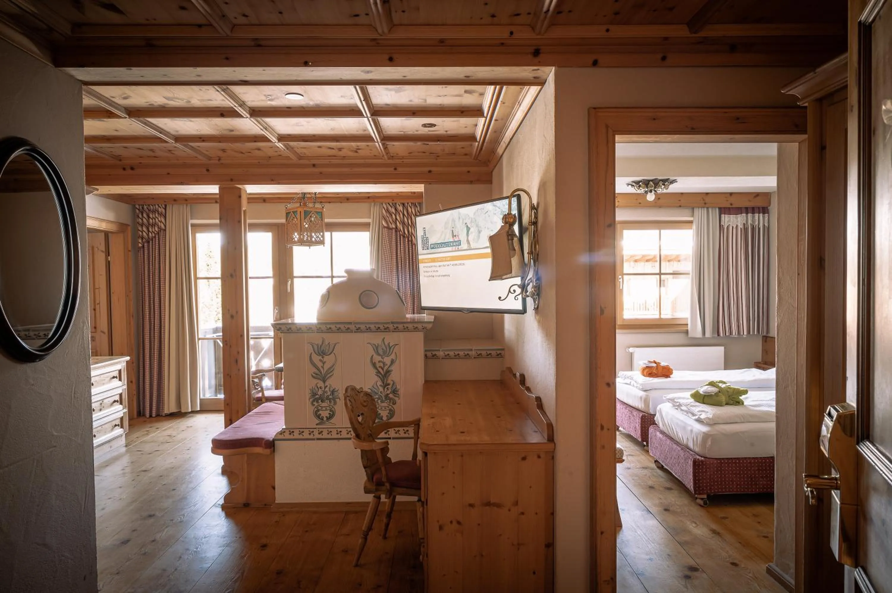 Photo of the whole room, Bed in Hotel Tirolerhof - Familotel Zugspitze