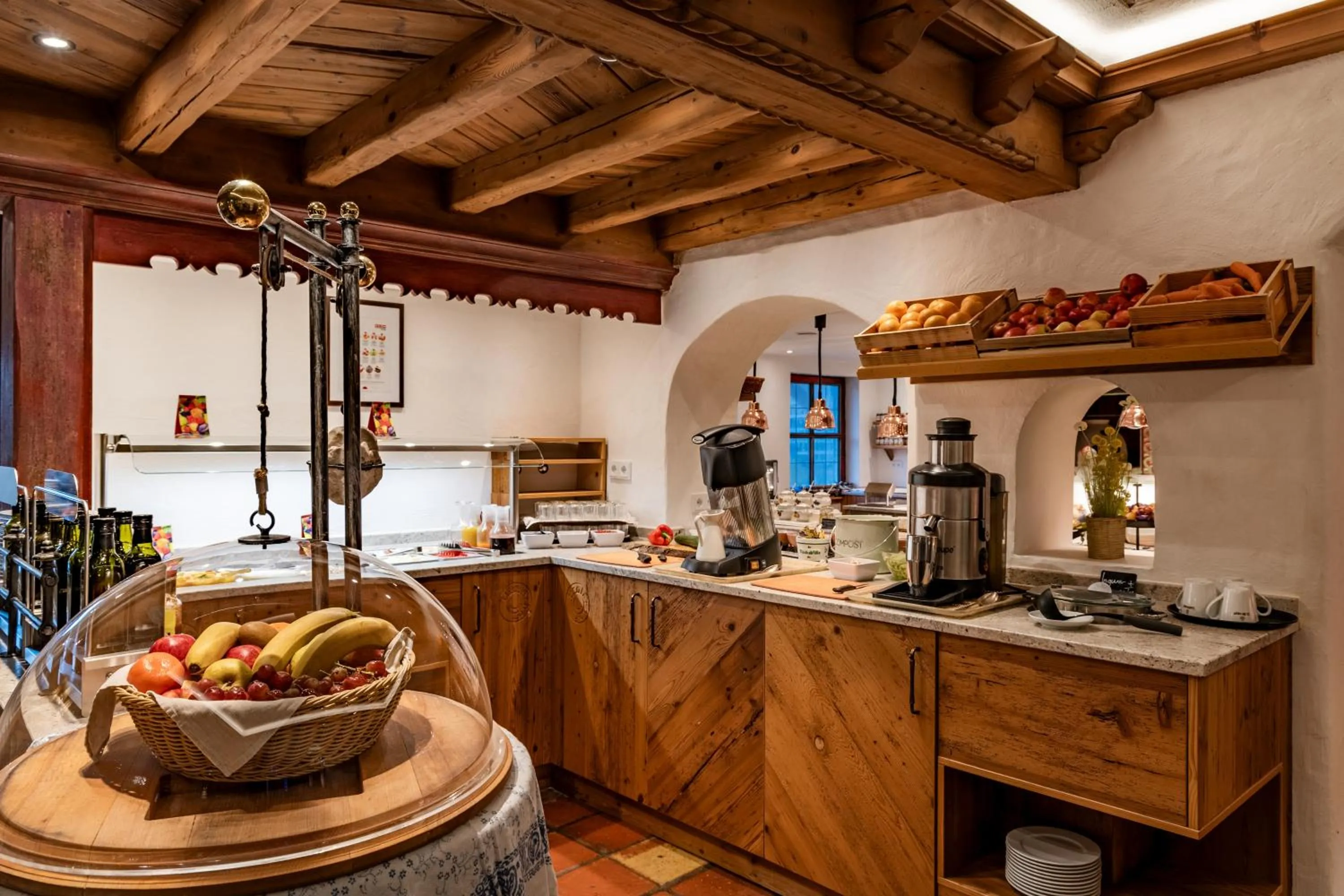 Buffet breakfast in Hotel Tirolerhof - Familotel Zugspitze