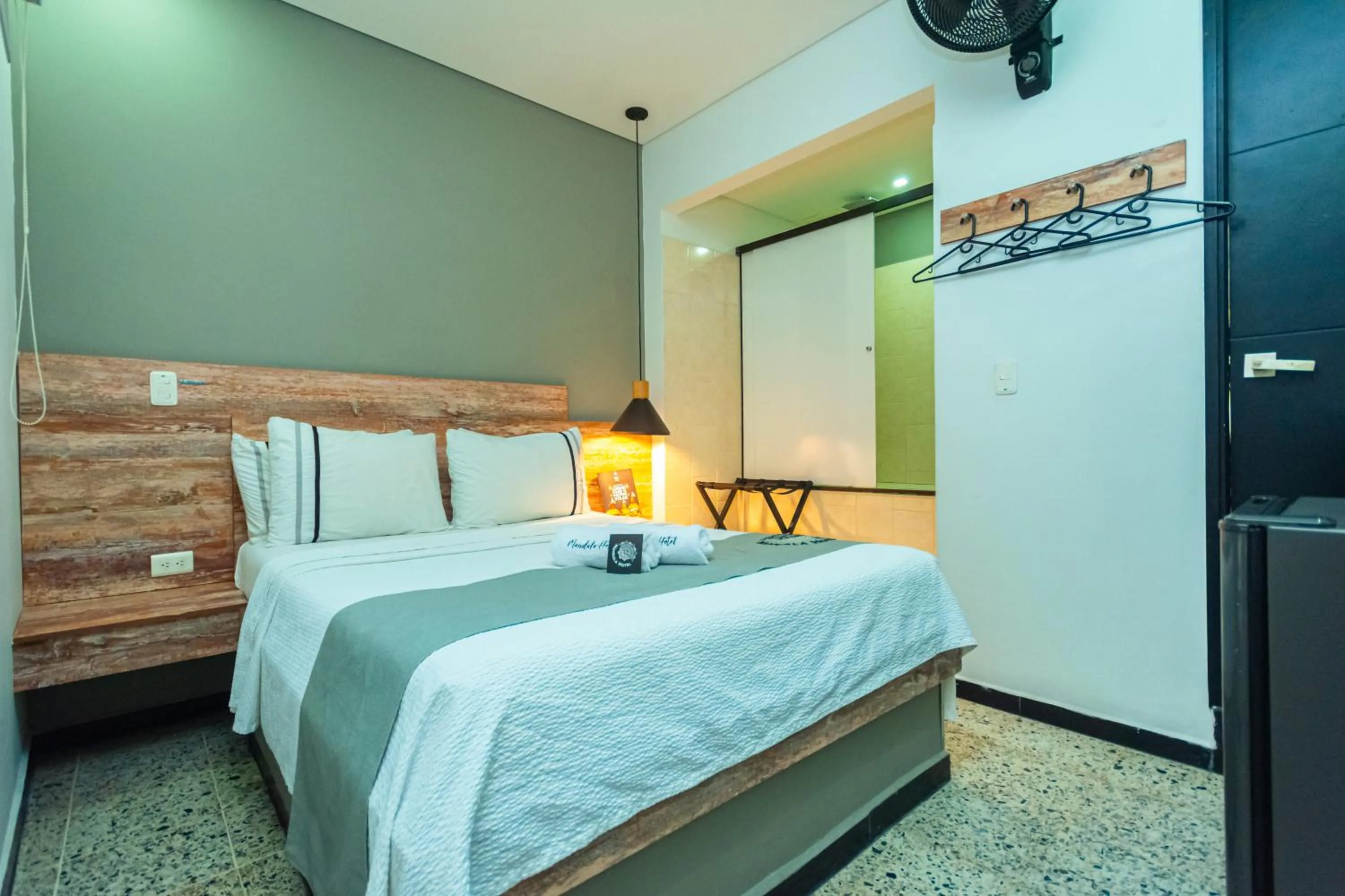 Deluxe Double Room with Bath - single occupancy in Mandala Medellin Botero By GyC Hotels