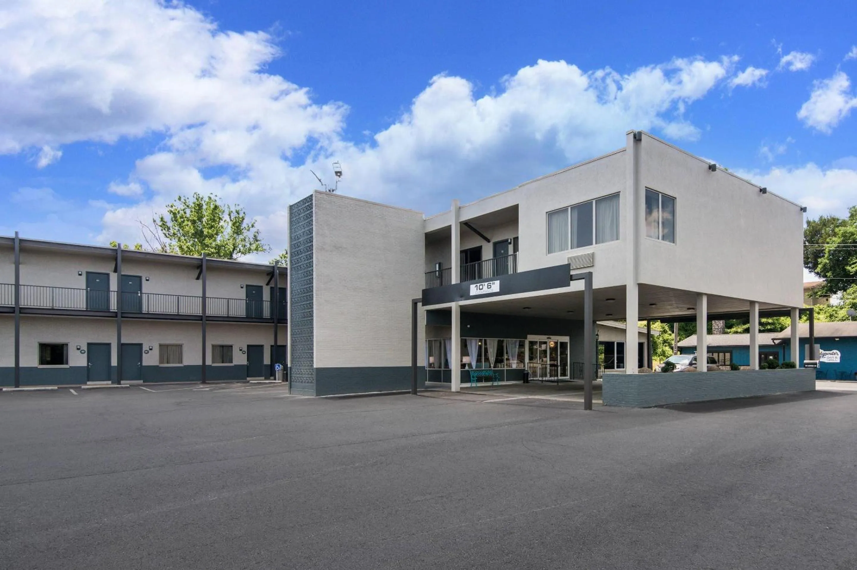 Property building in Quality Inn - On The Lake Clarksville-Boydton