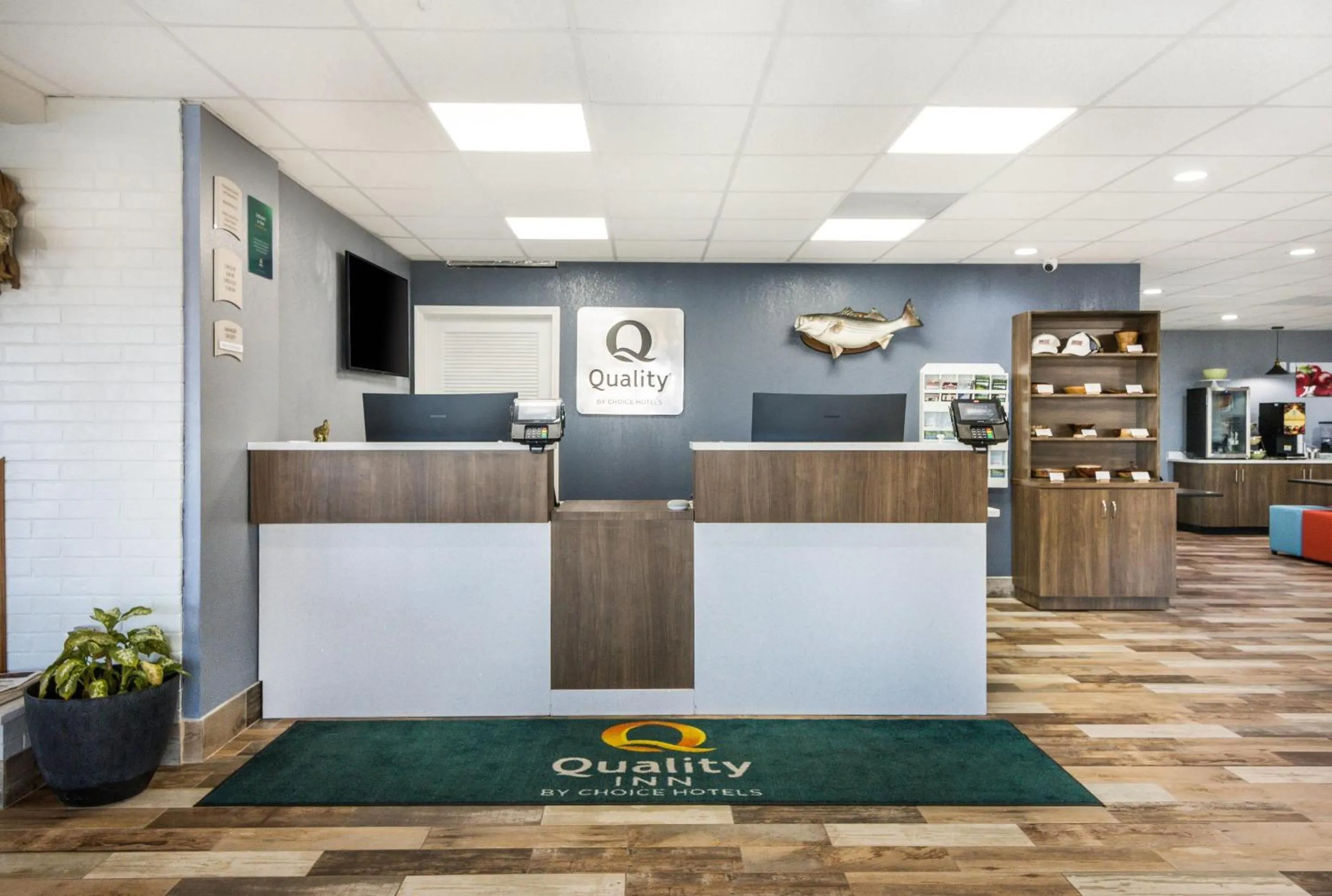 Lobby or reception in Quality Inn - On The Lake Clarksville-Boydton