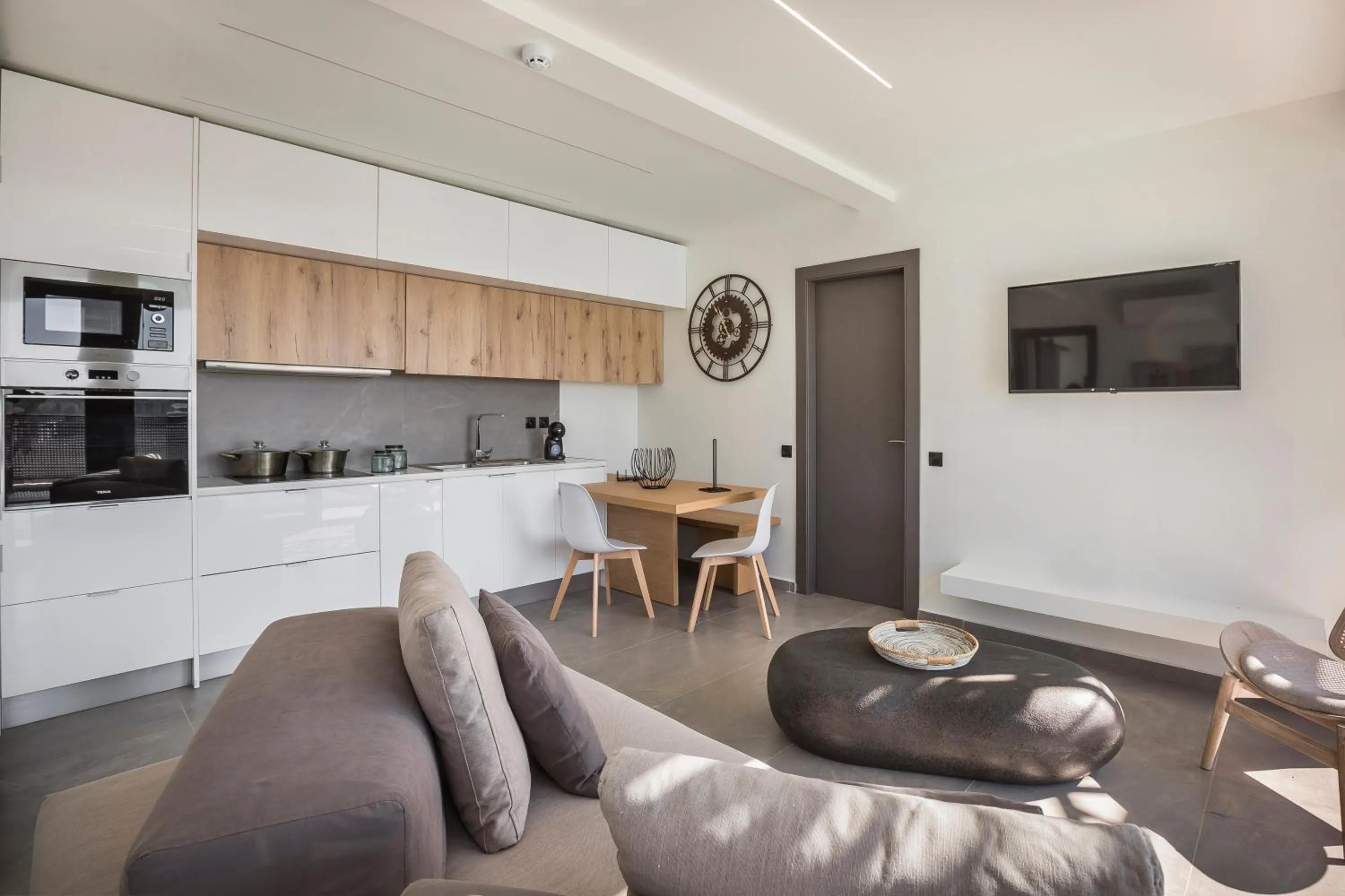 TV and multimedia in Erolidae Villas