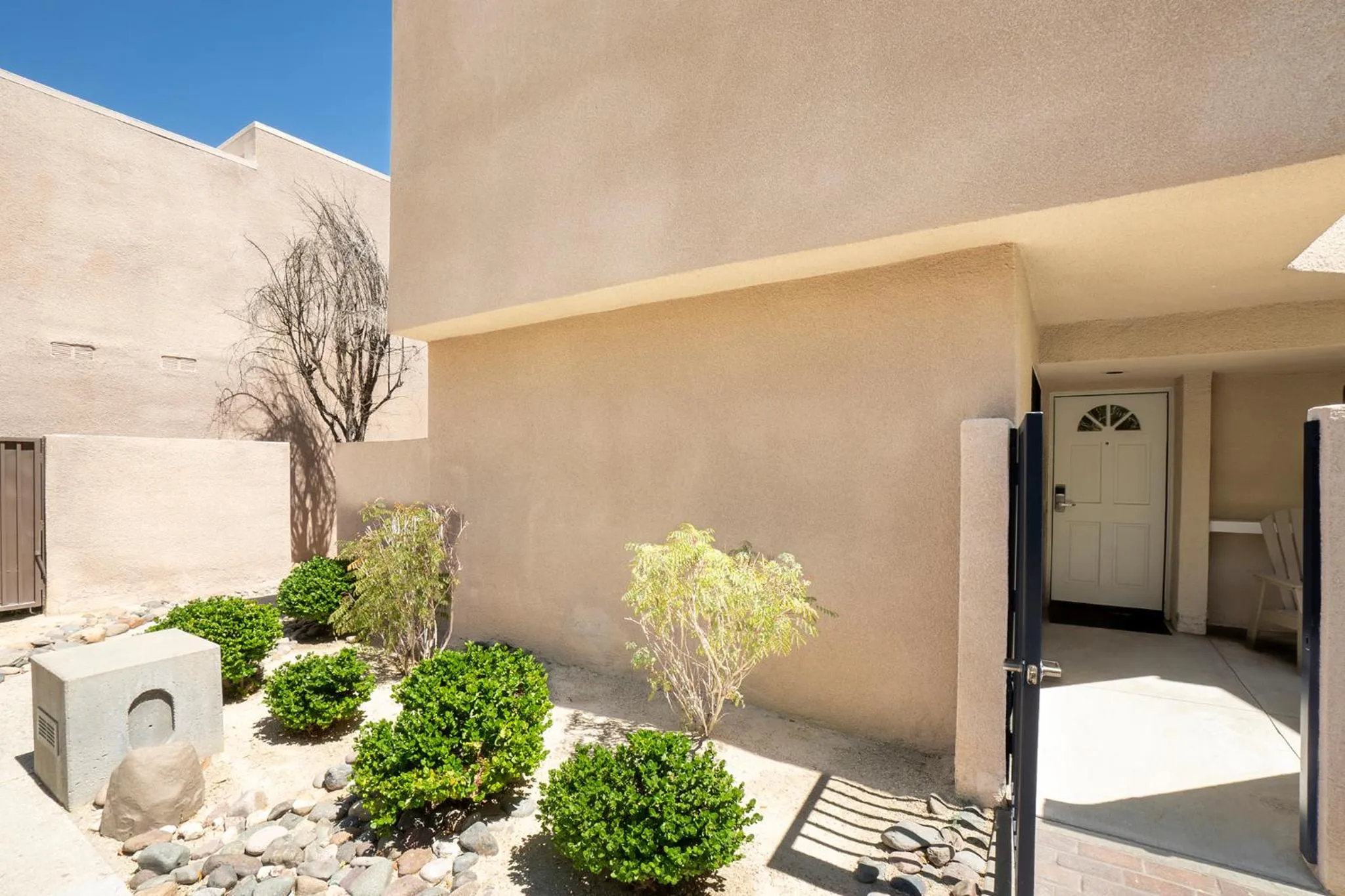 Property building in Vista Mirage Resort