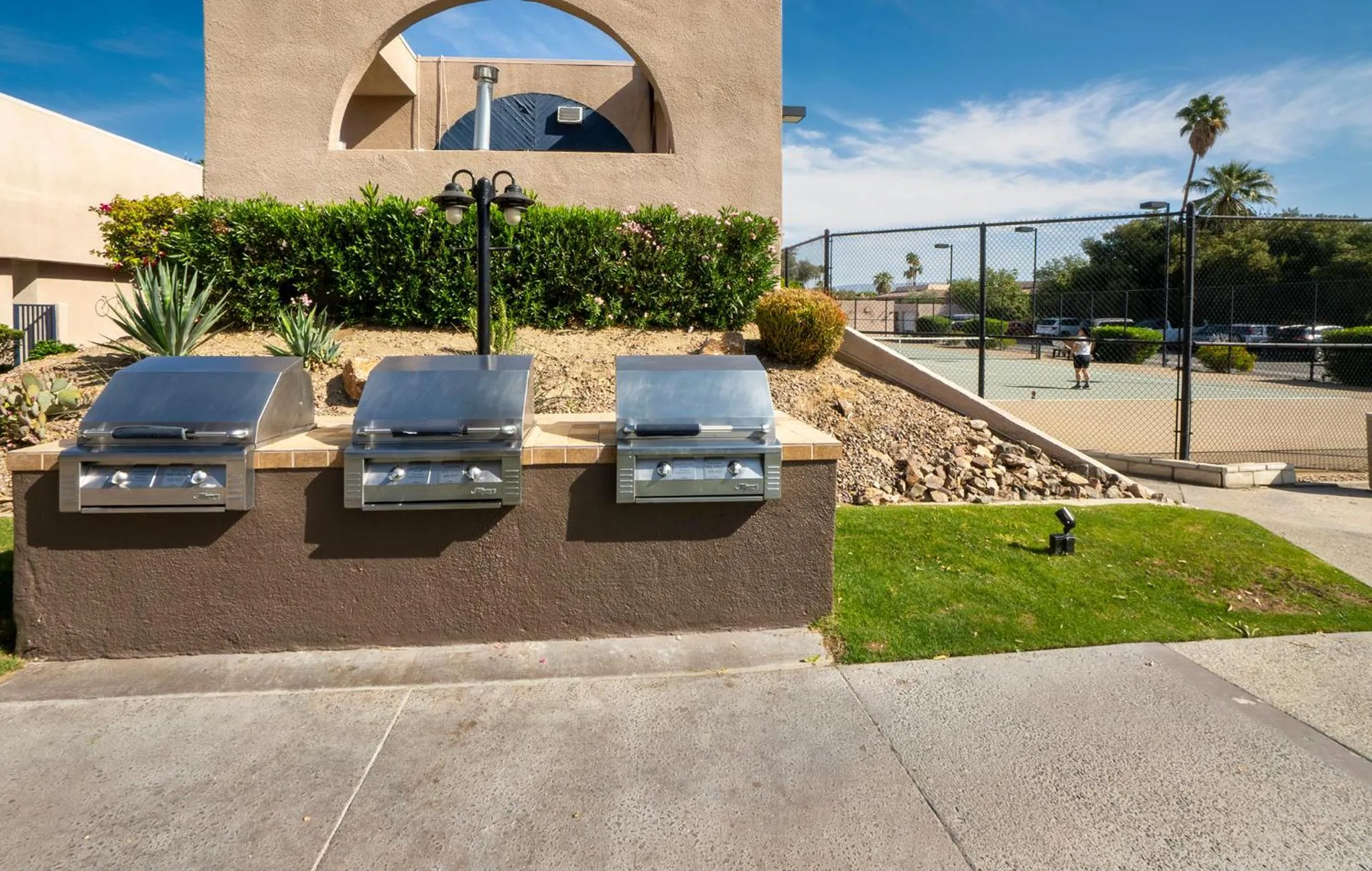 BBQ facilities in Vista Mirage Resort