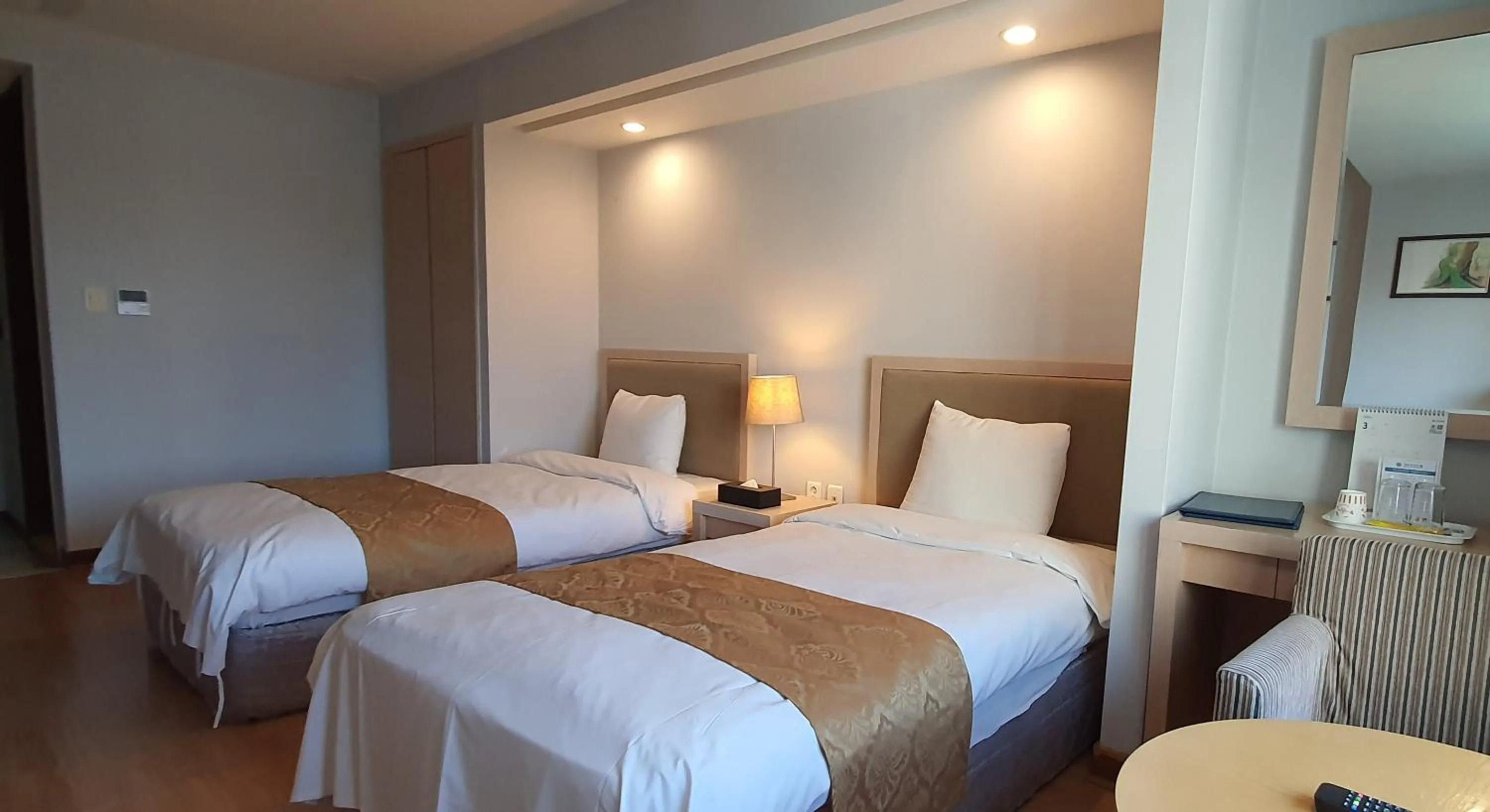 Bed in Gyungpo Beach Hotel