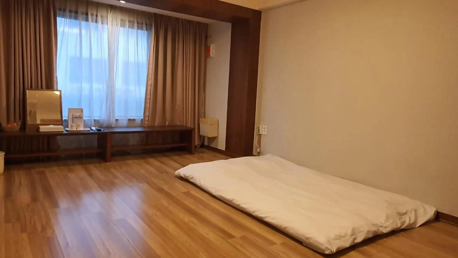Bed in Gyungpo Beach Hotel