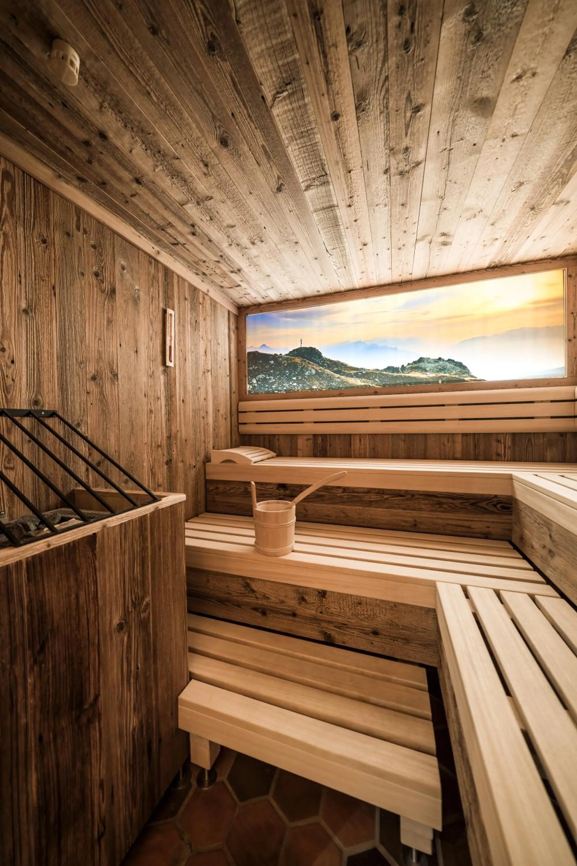 Swimming pool in Brugger's Genießerhotel Lanersbacherhof