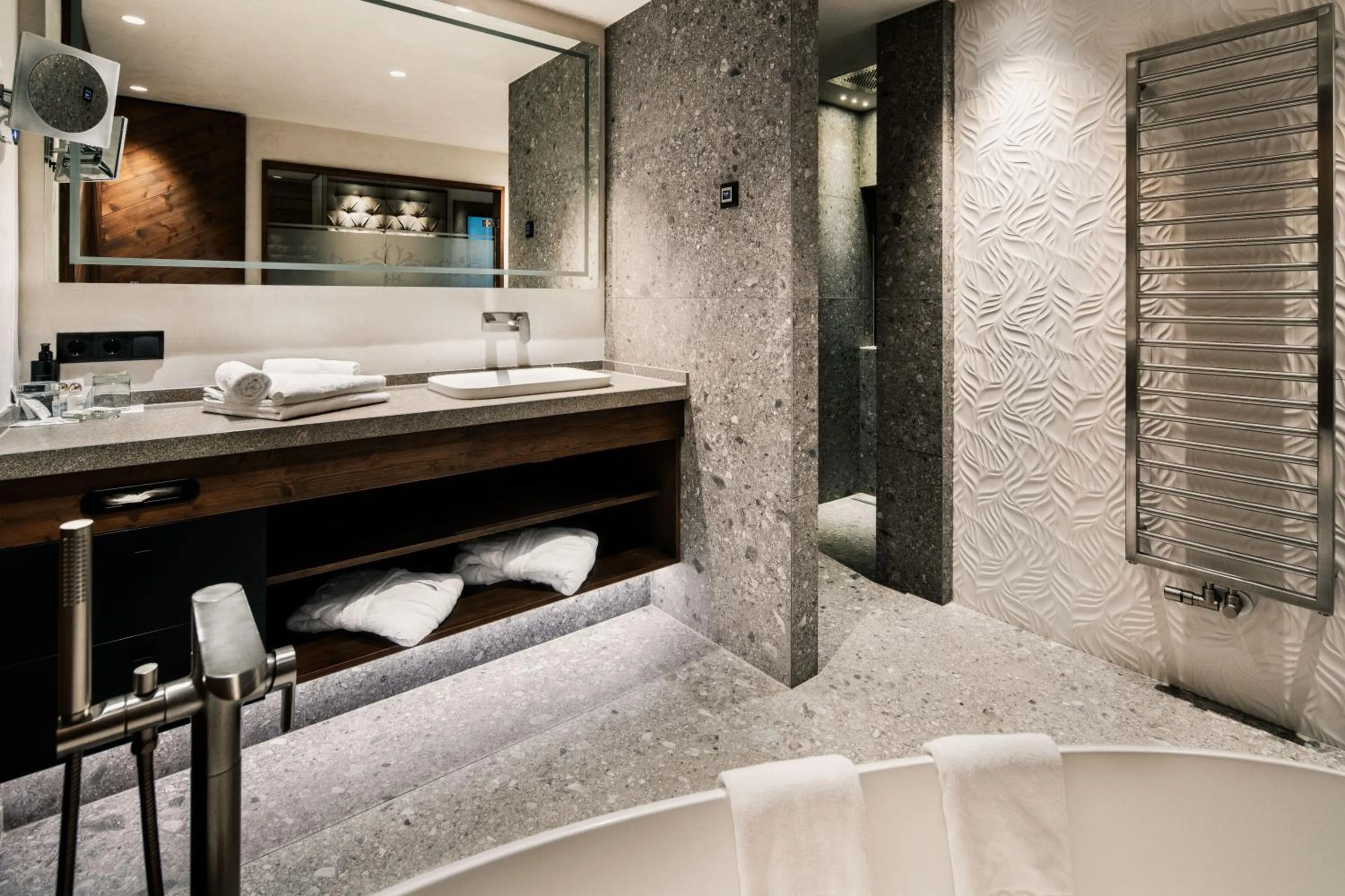 Photo of the whole room in Brugger's Genießerhotel Lanersbacherhof