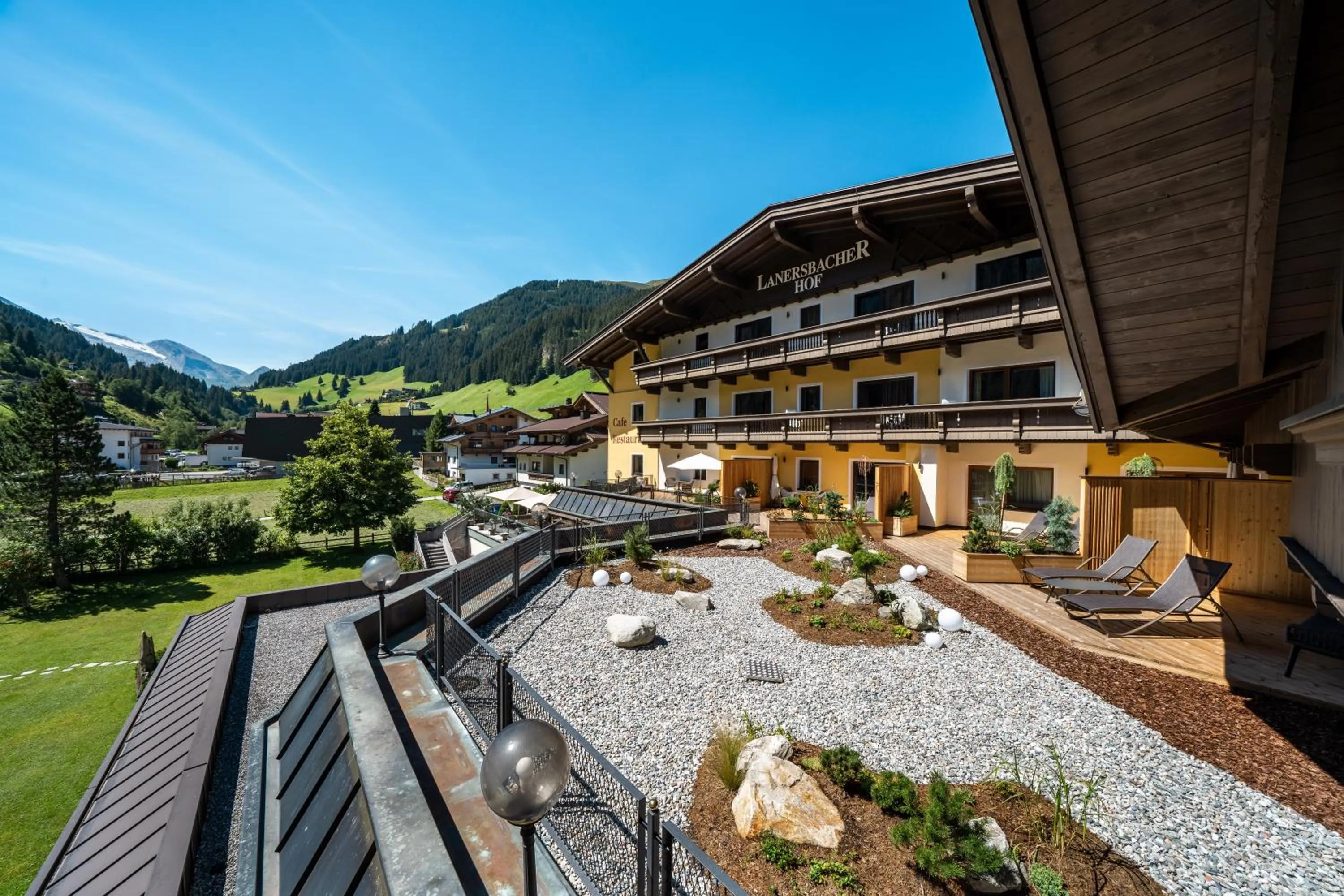 Property building in Brugger's Genießerhotel Lanersbacherhof