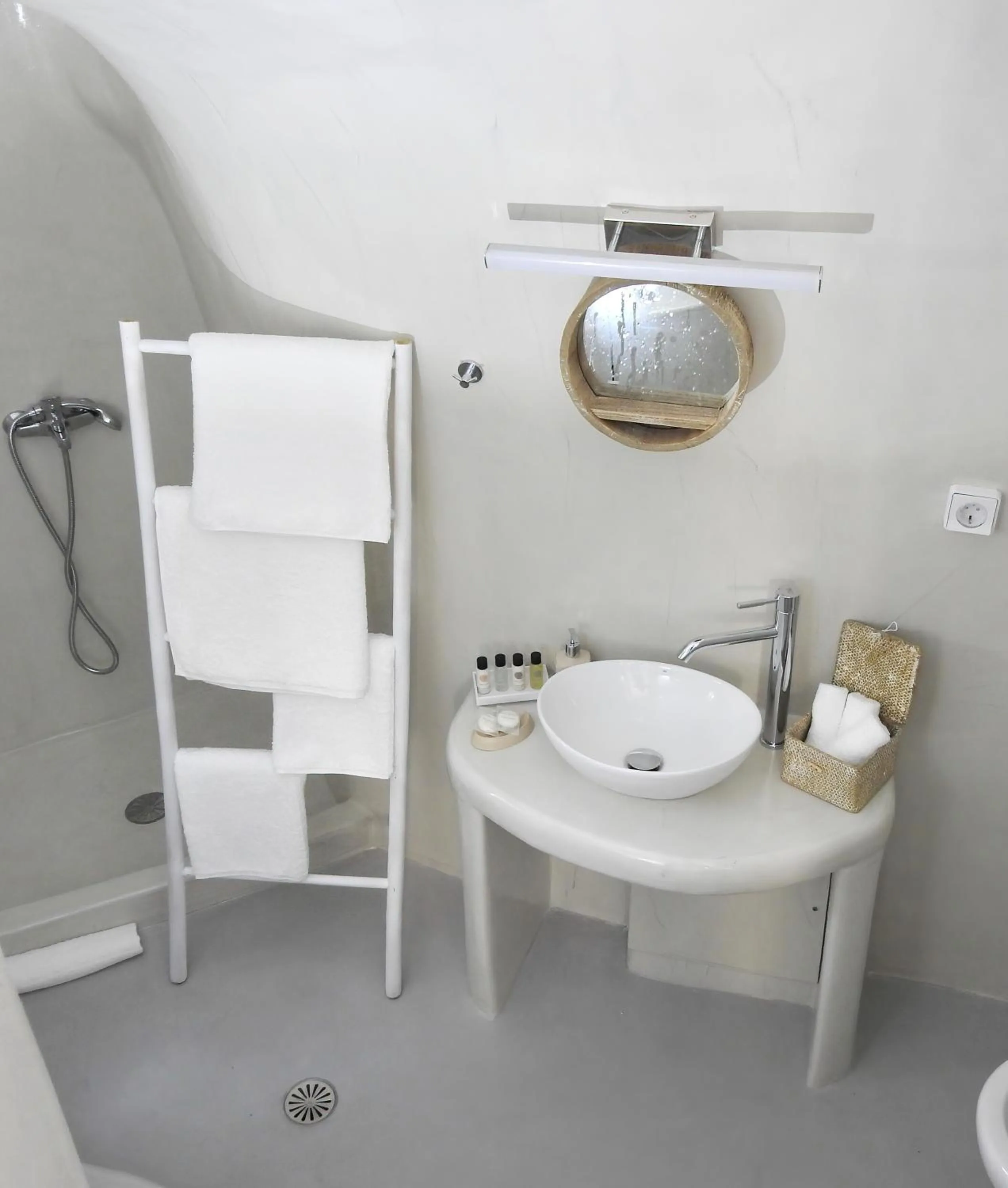 Shower in Golden Stone Santorini Suites