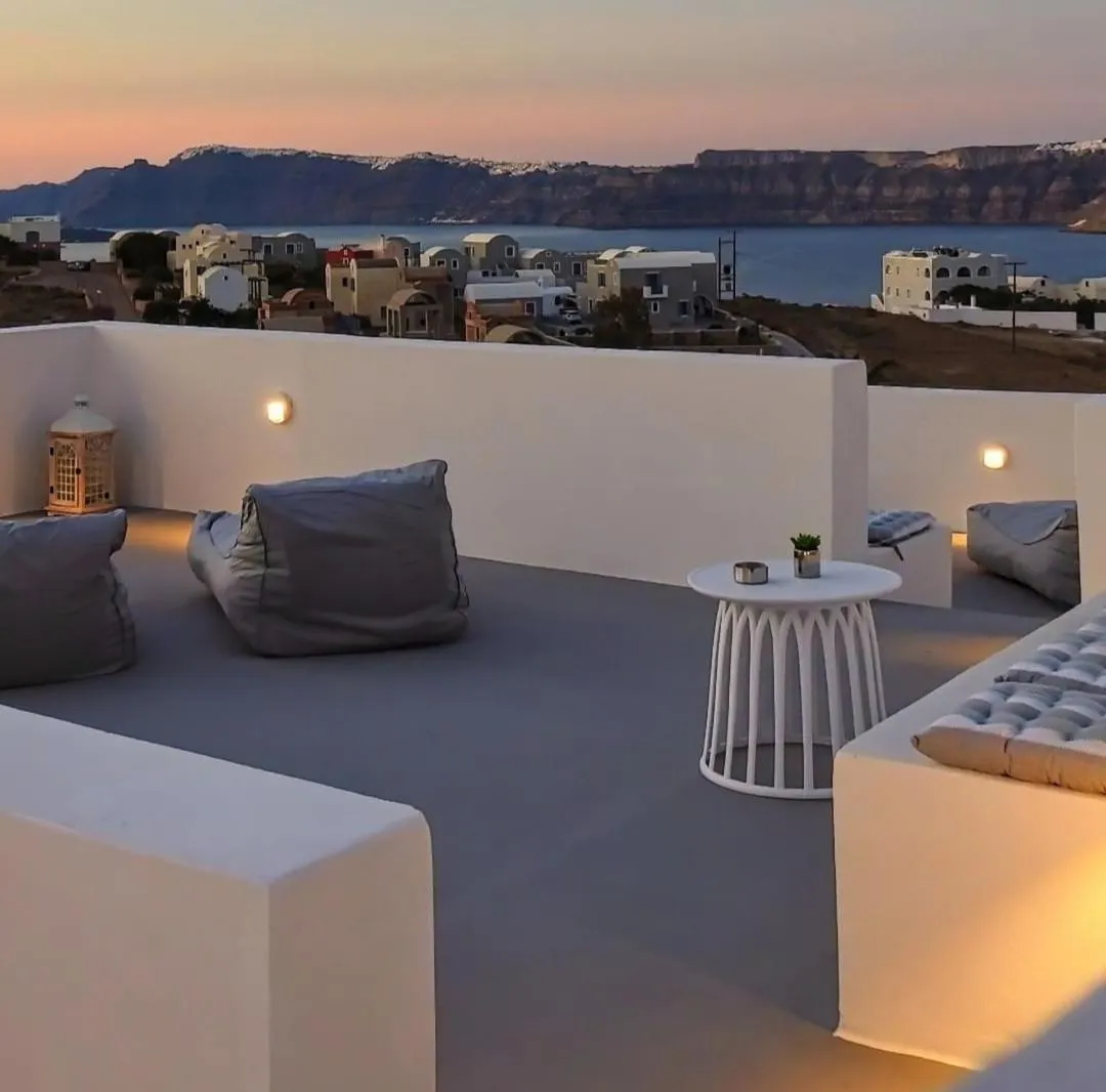 Golden Stone Santorini Suites