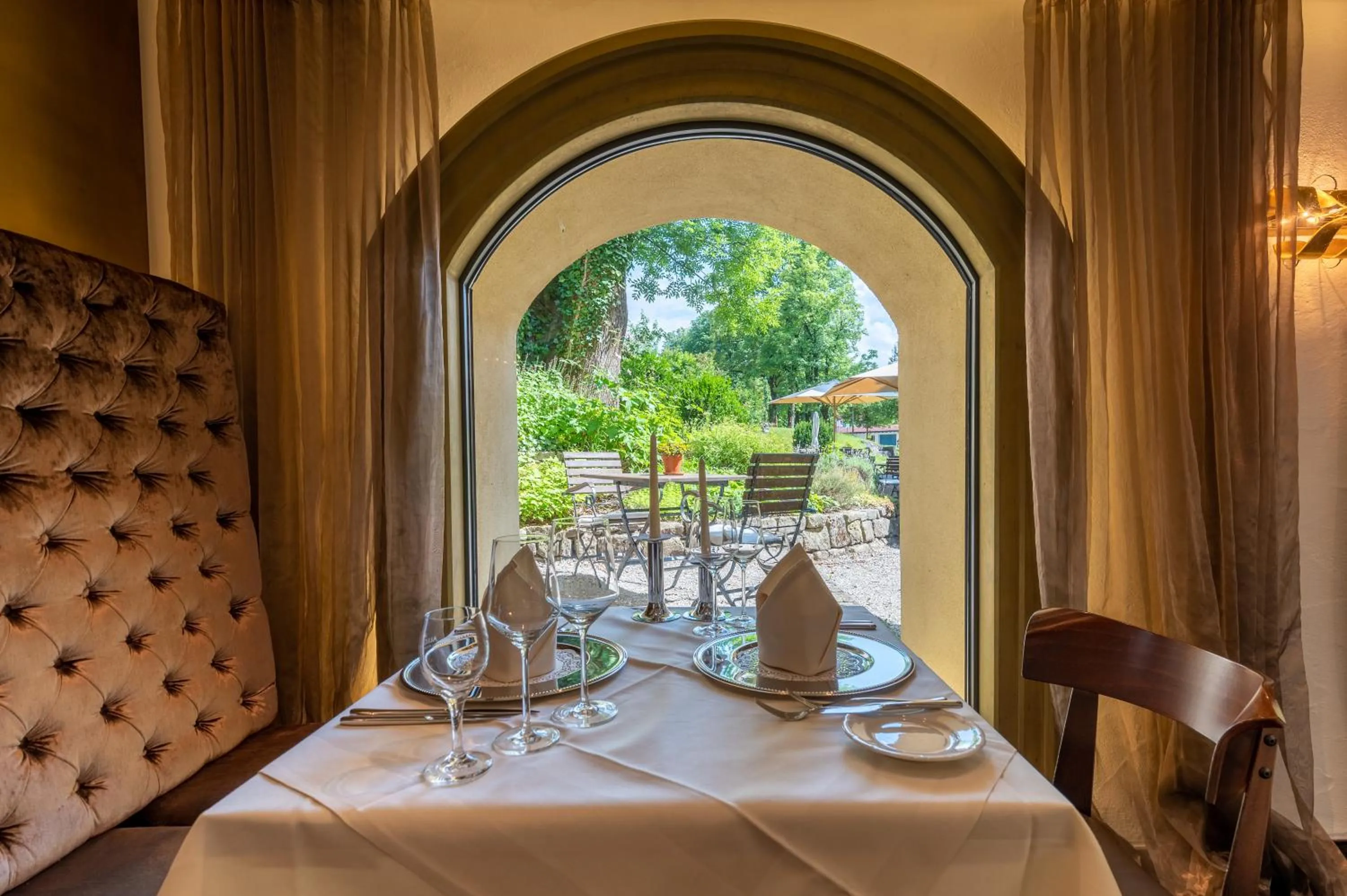 Restaurant/places to eat in Schloss zu Hopferau