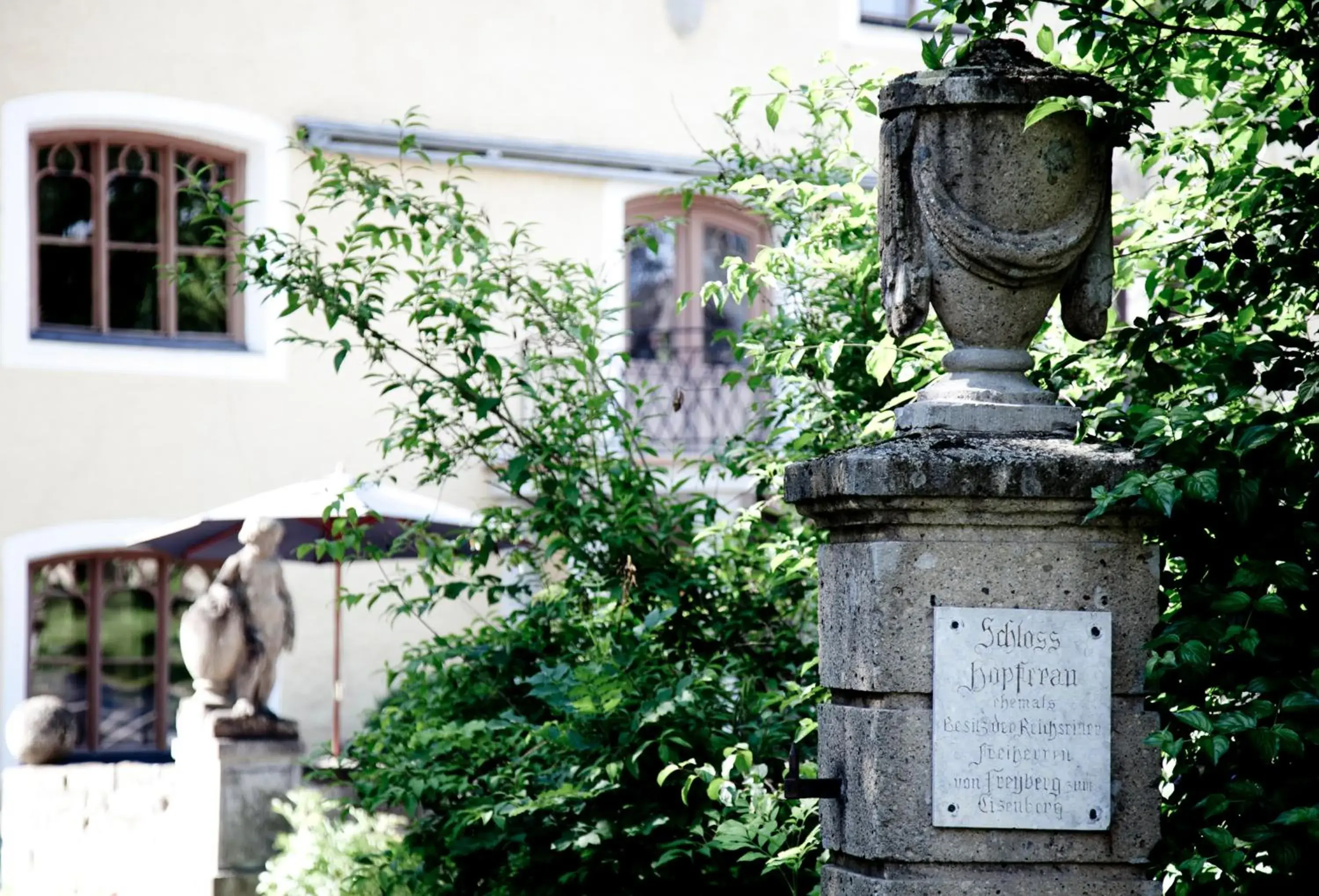 Facade/entrance, Property Building in Schloss zu Hopferau