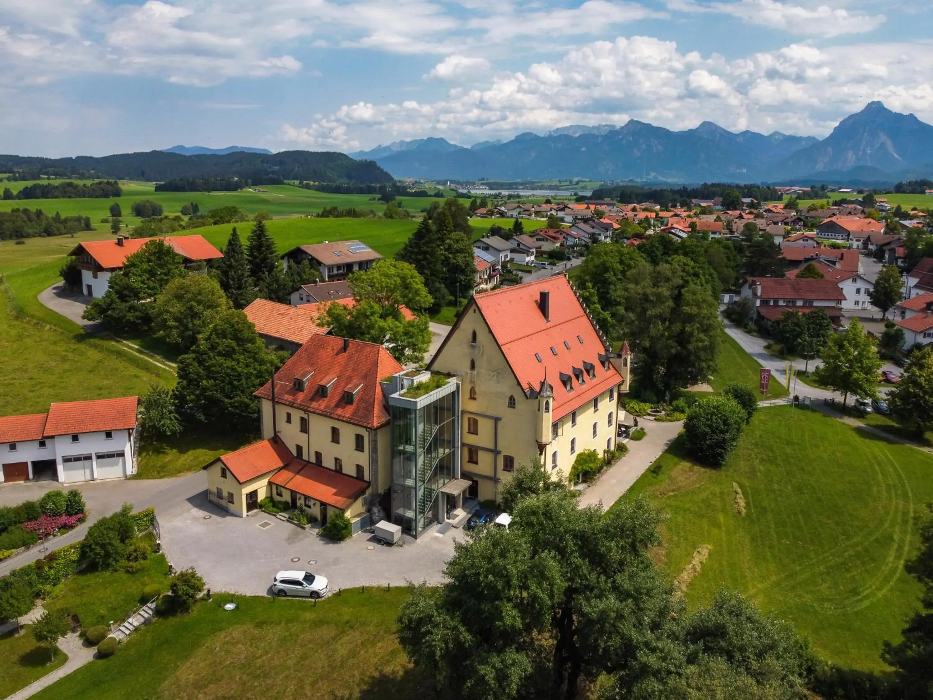 View (from property/room) in Schloss zu Hopferau