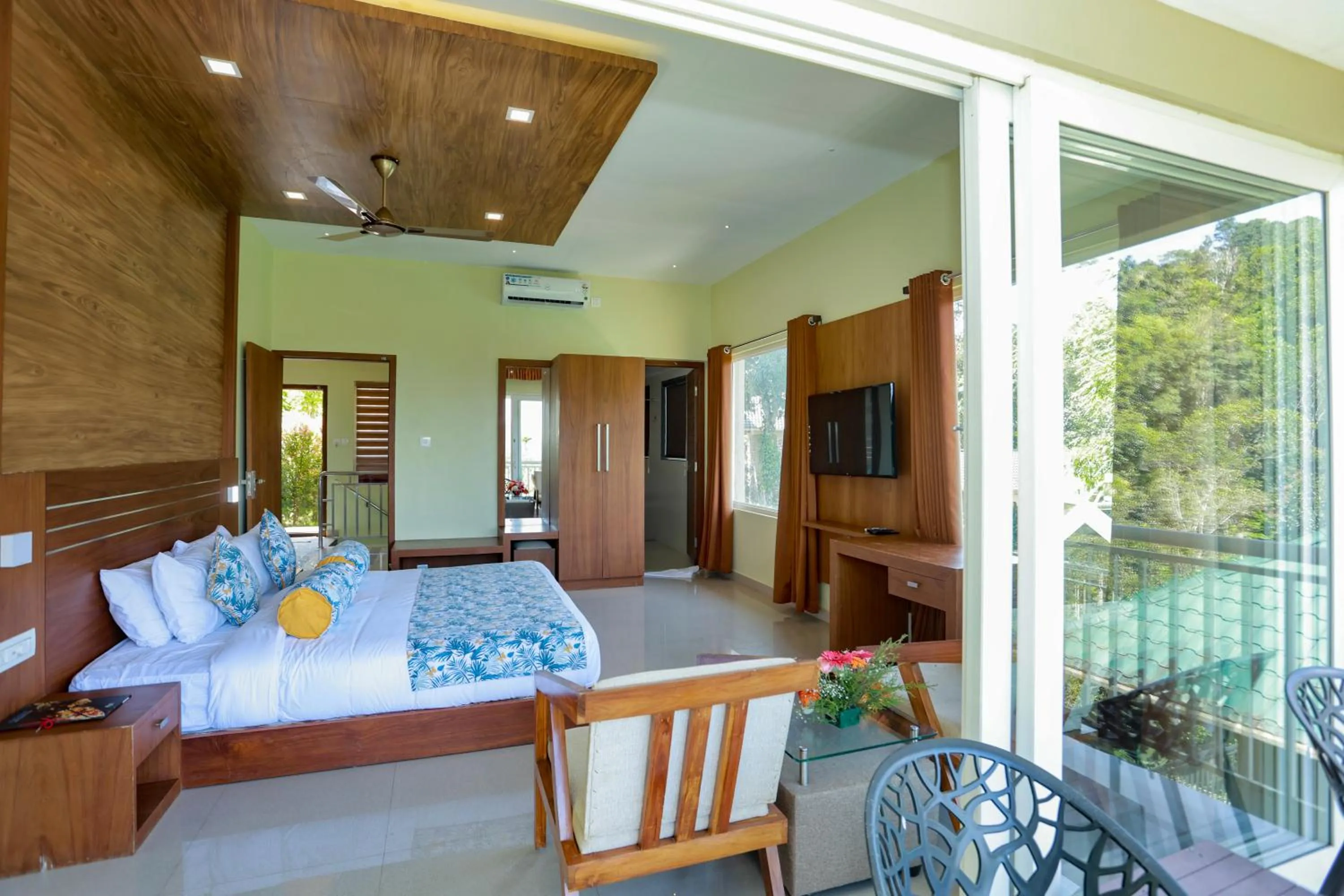 Bedroom, Bed in Aveda Munnar Mountains and Mist
