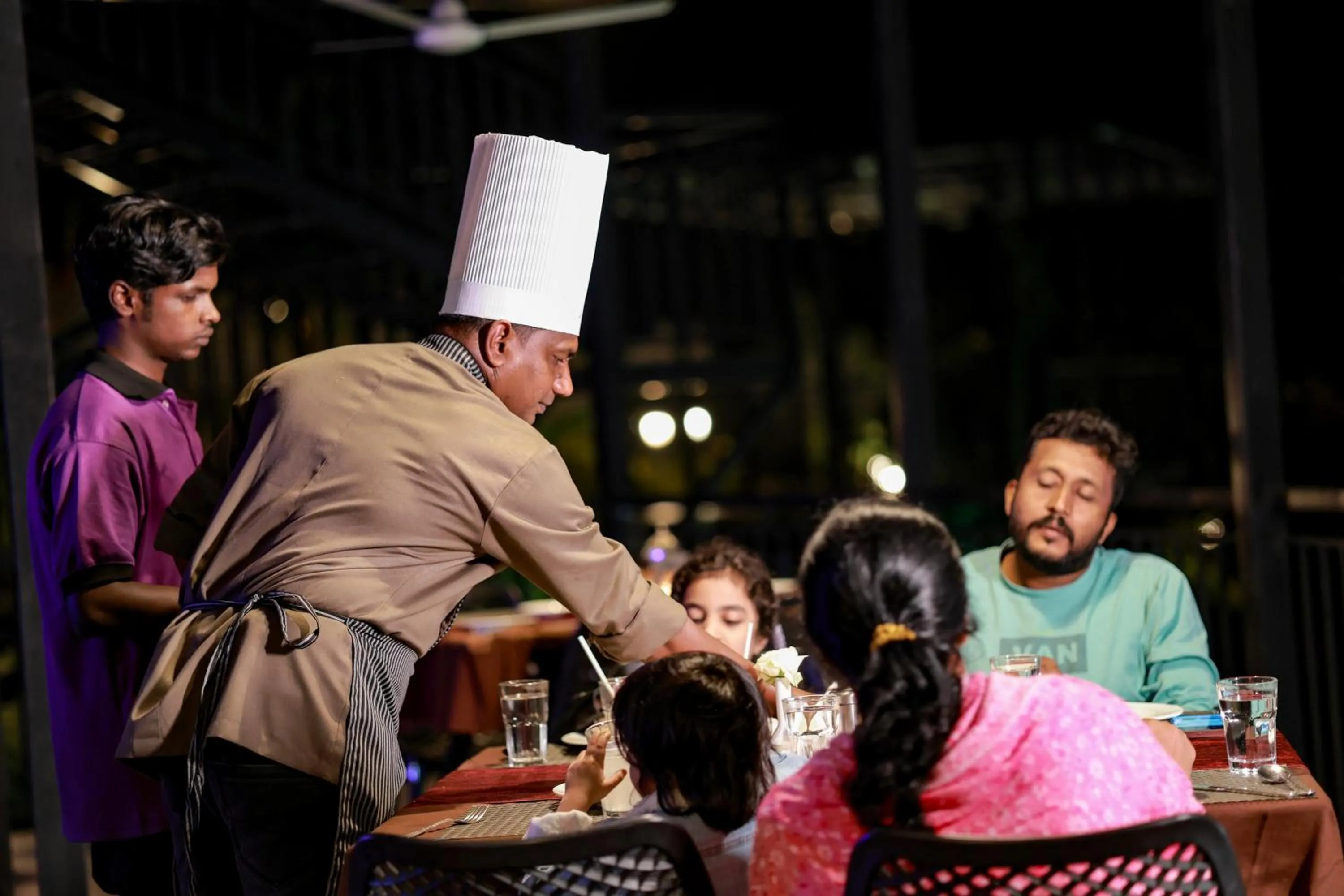 Restaurant/places to eat in Aveda Munnar Mountains and Mist