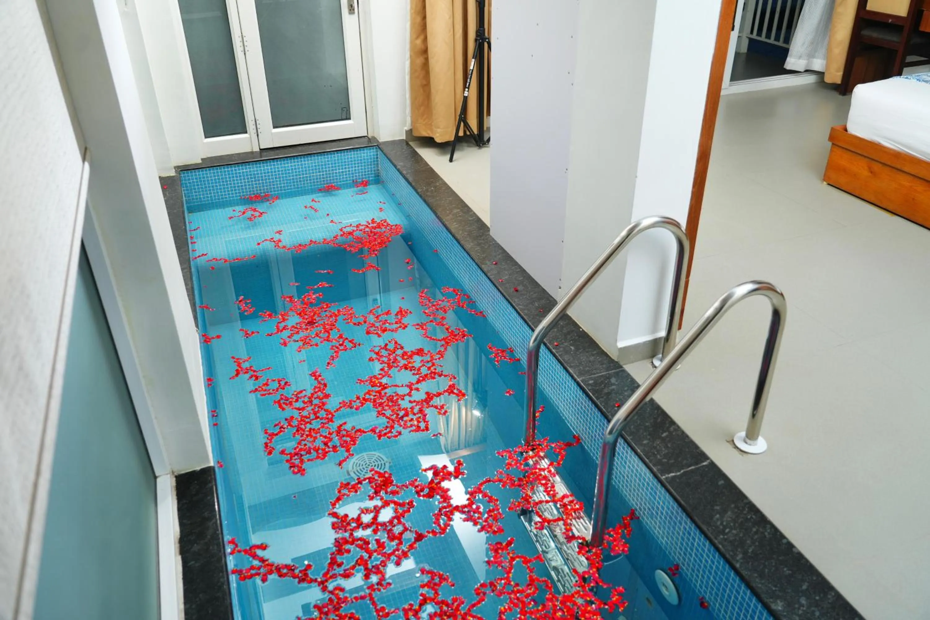 Photo of the whole room in Aveda Munnar Mountains and Mist