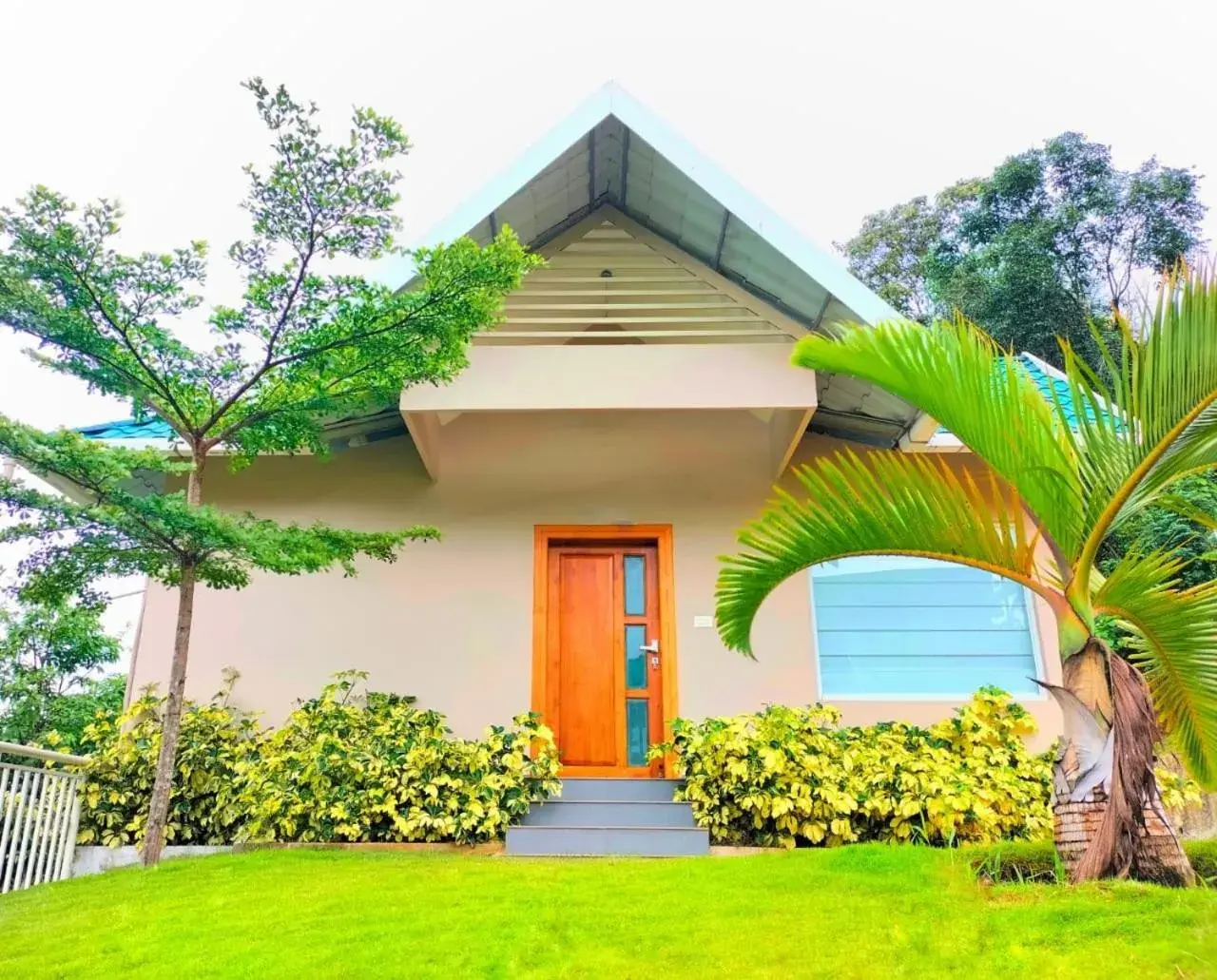 Villa with Private Pool in Aveda Munnar Mountains and Mist Villa with Private Pool in Aveda Munnar Mountains and Mist