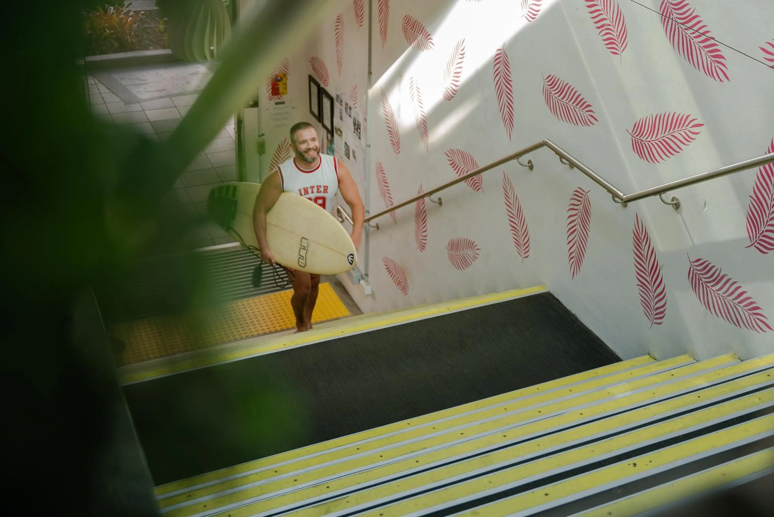 Facade/entrance in Tequila Sunrise Hostel Surfers Paradise